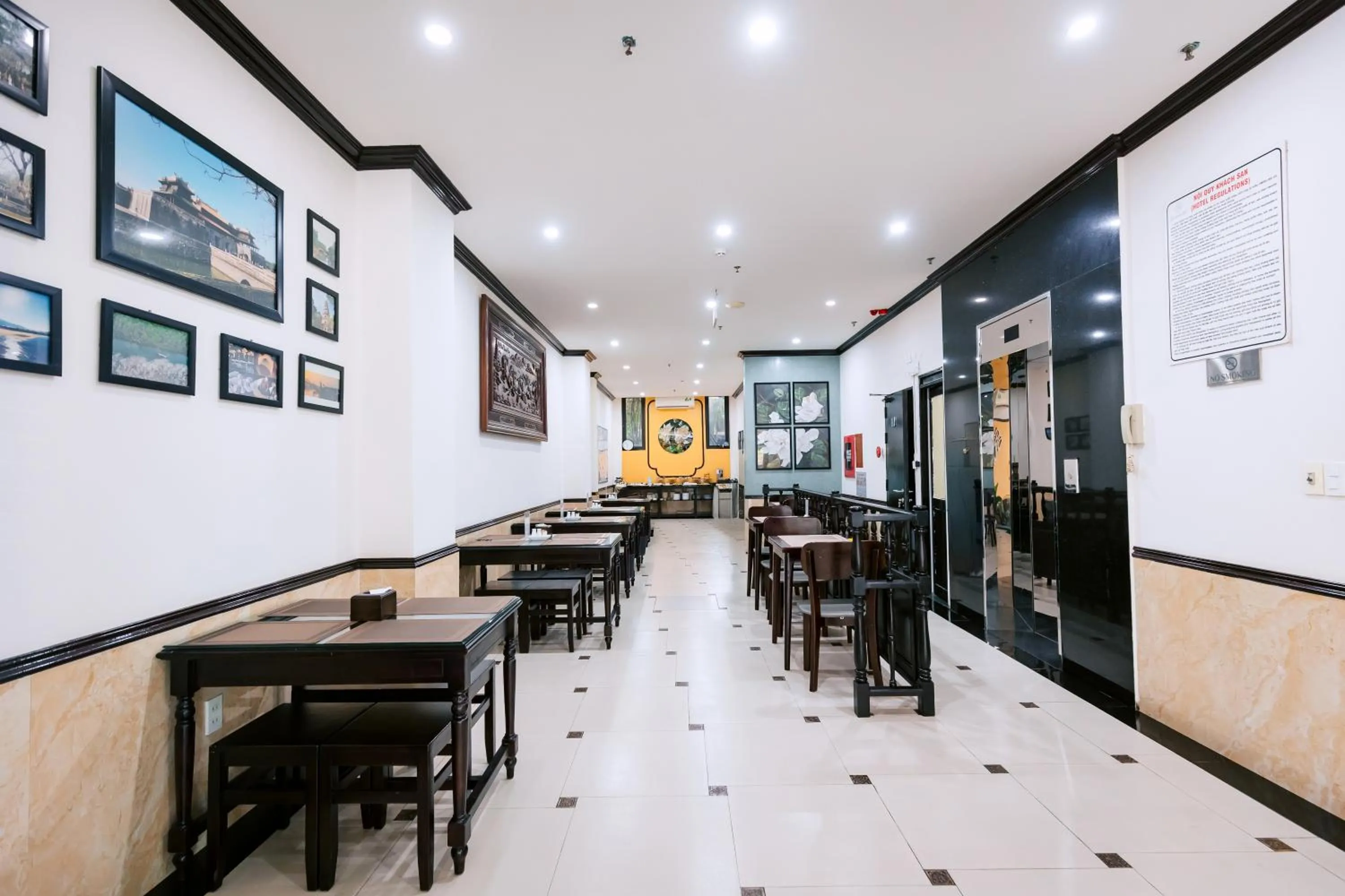 Restaurant/places to eat in Gardenia Hue Hotel