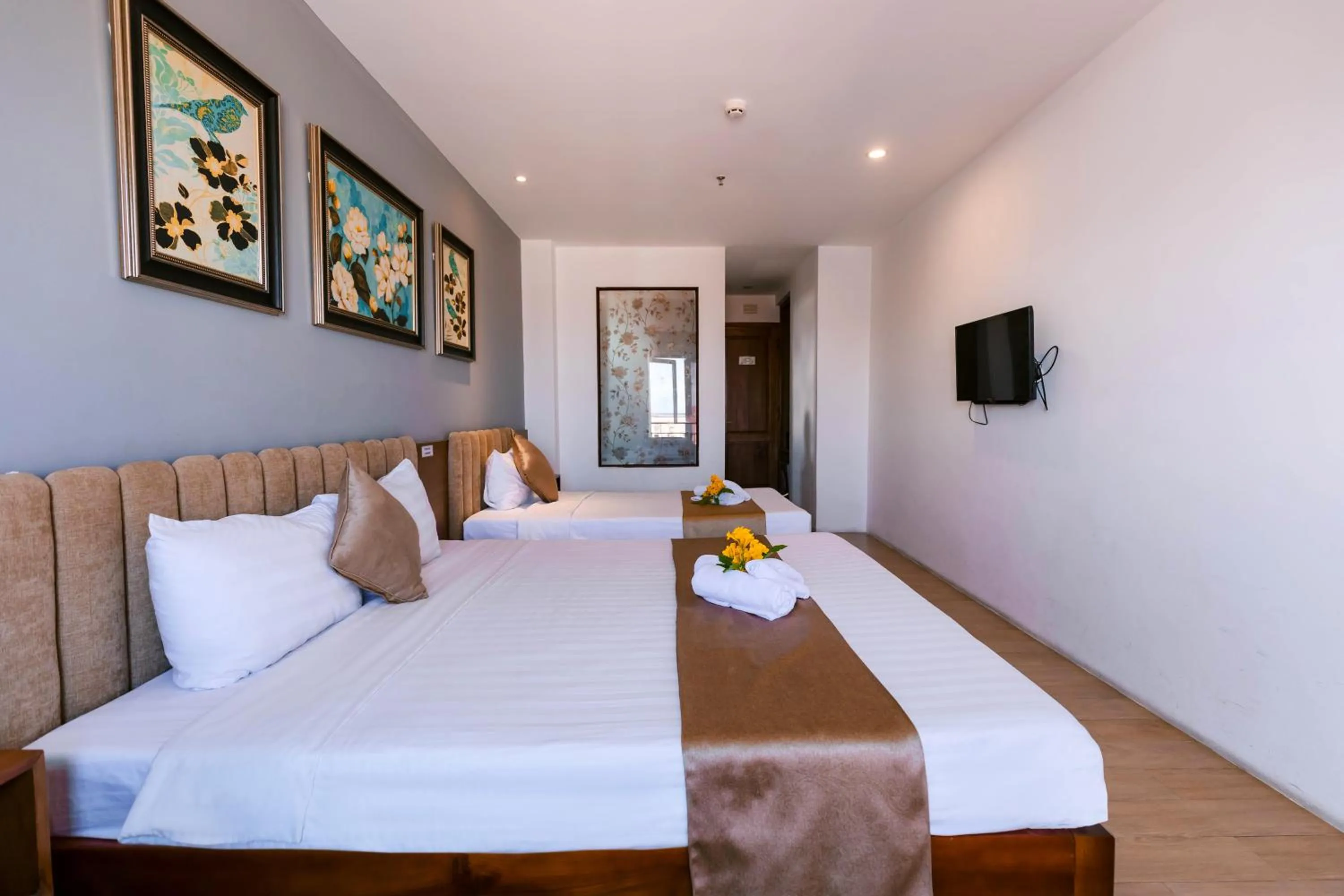 Bed in Gardenia Hue Hotel