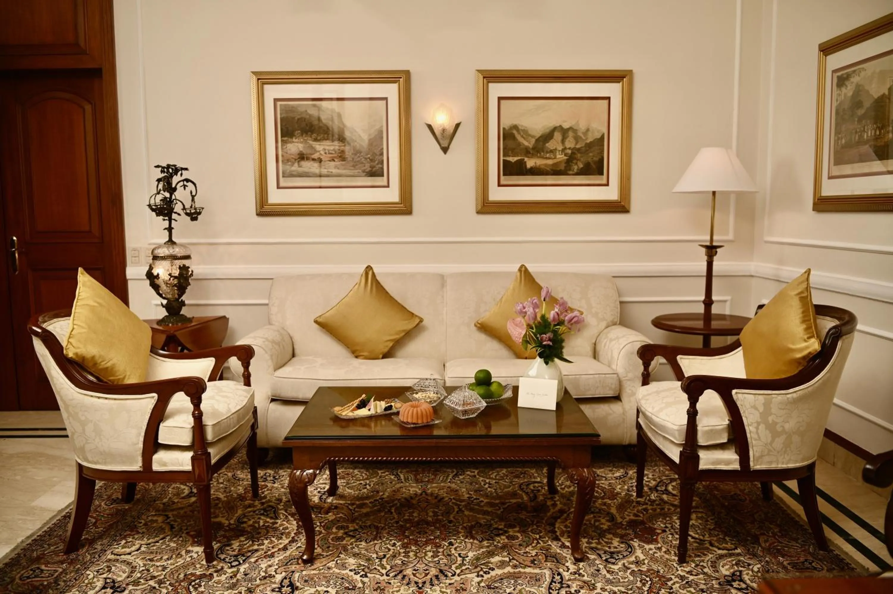 Living room in The Imperial, New Delhi