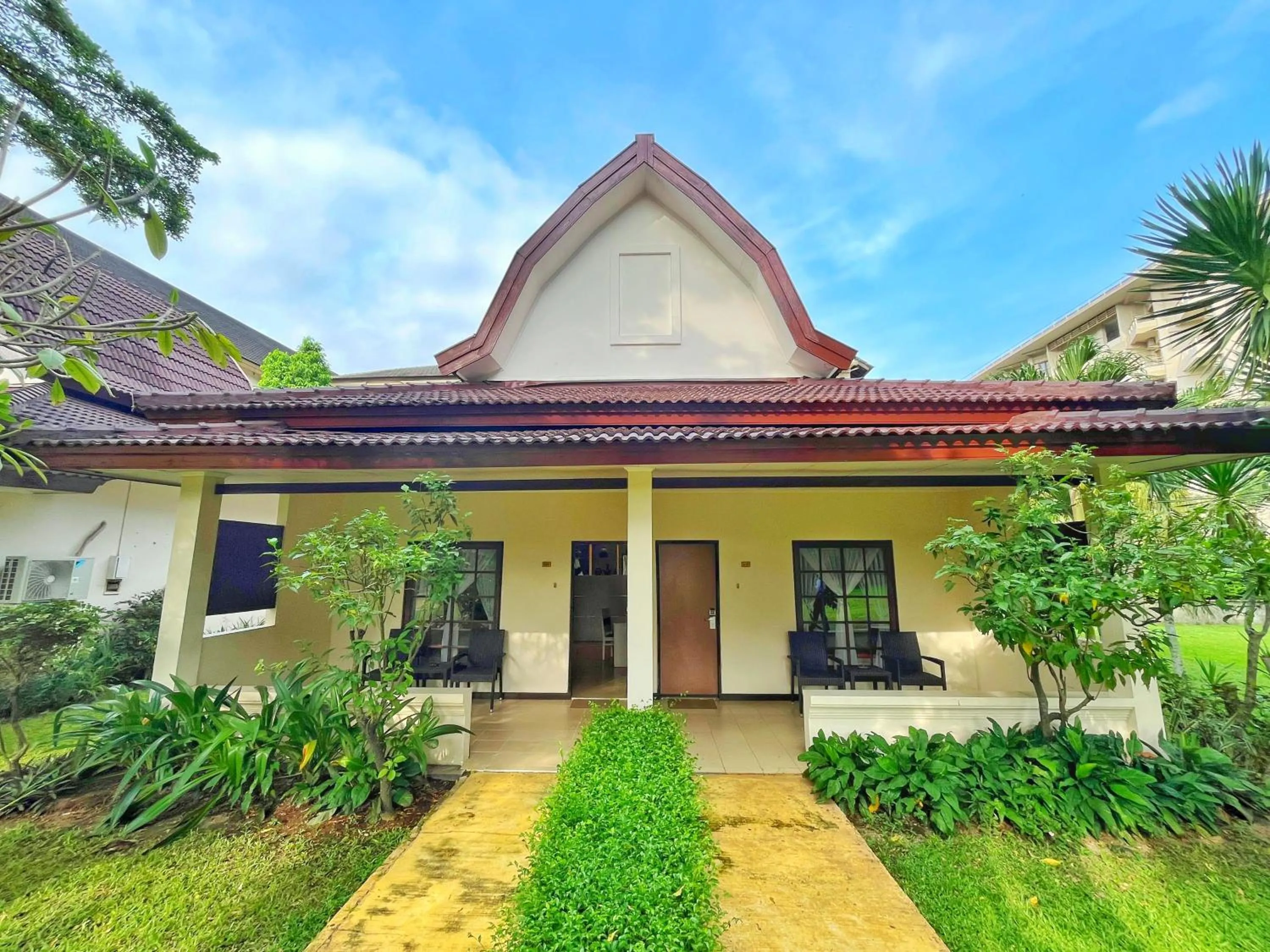 Property building in Lombok Garden Hotel