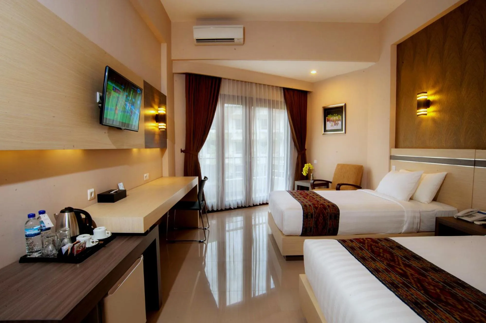 Bed in Lombok Raya Hotel