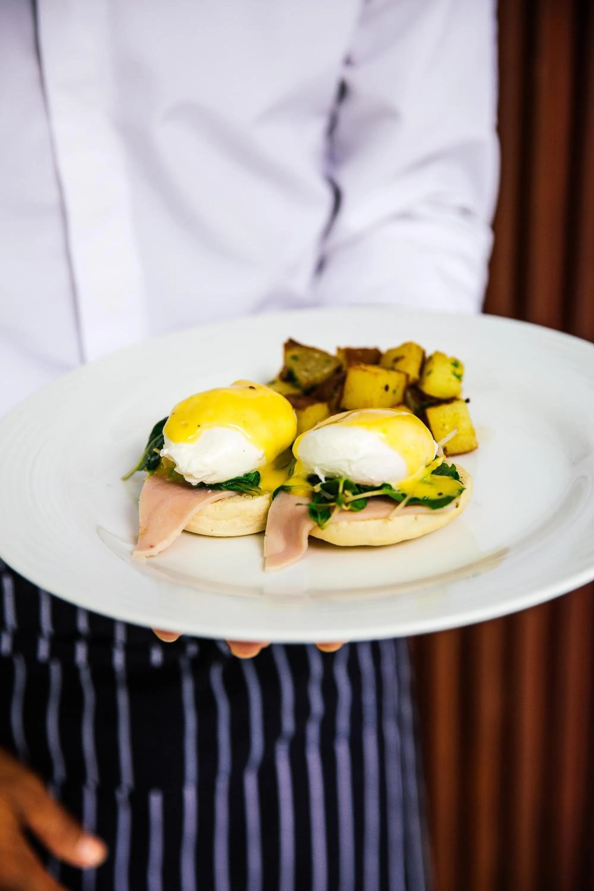 Restaurant/places to eat in Treeline Urban Resort