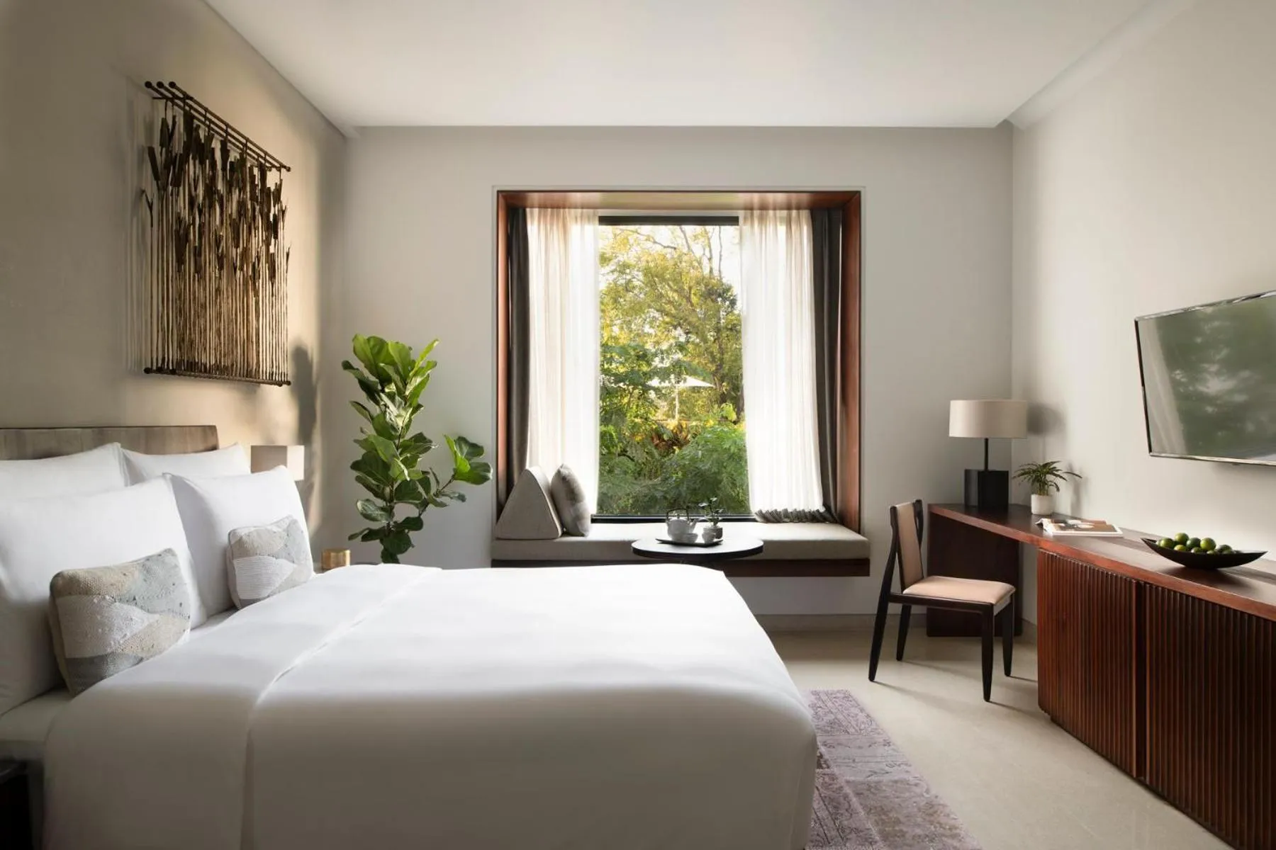 Photo of the whole room, Bed in Treeline Urban Resort