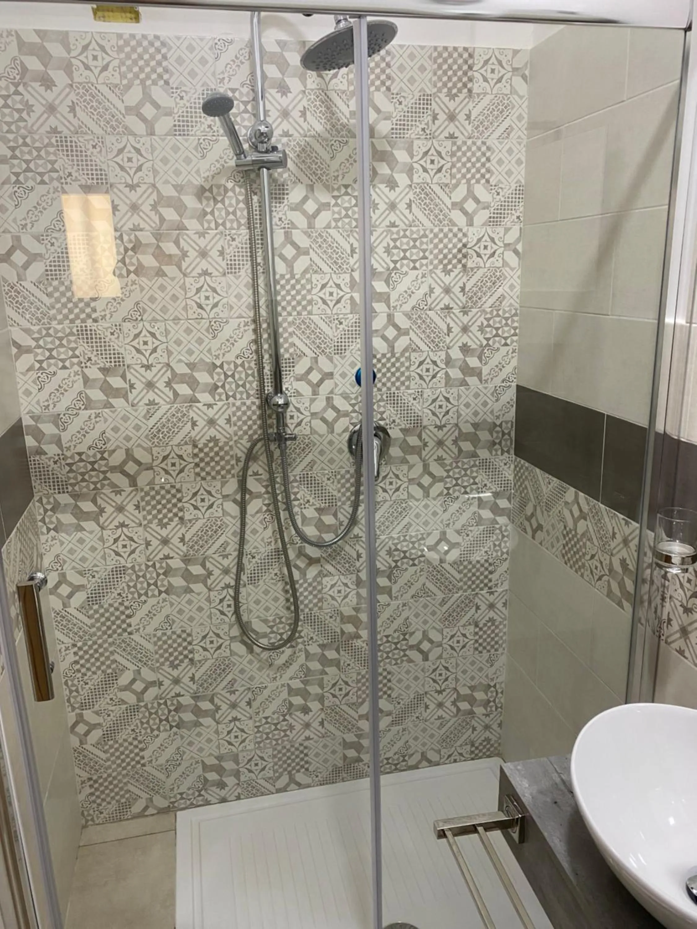 Bathroom in Hotel Poker