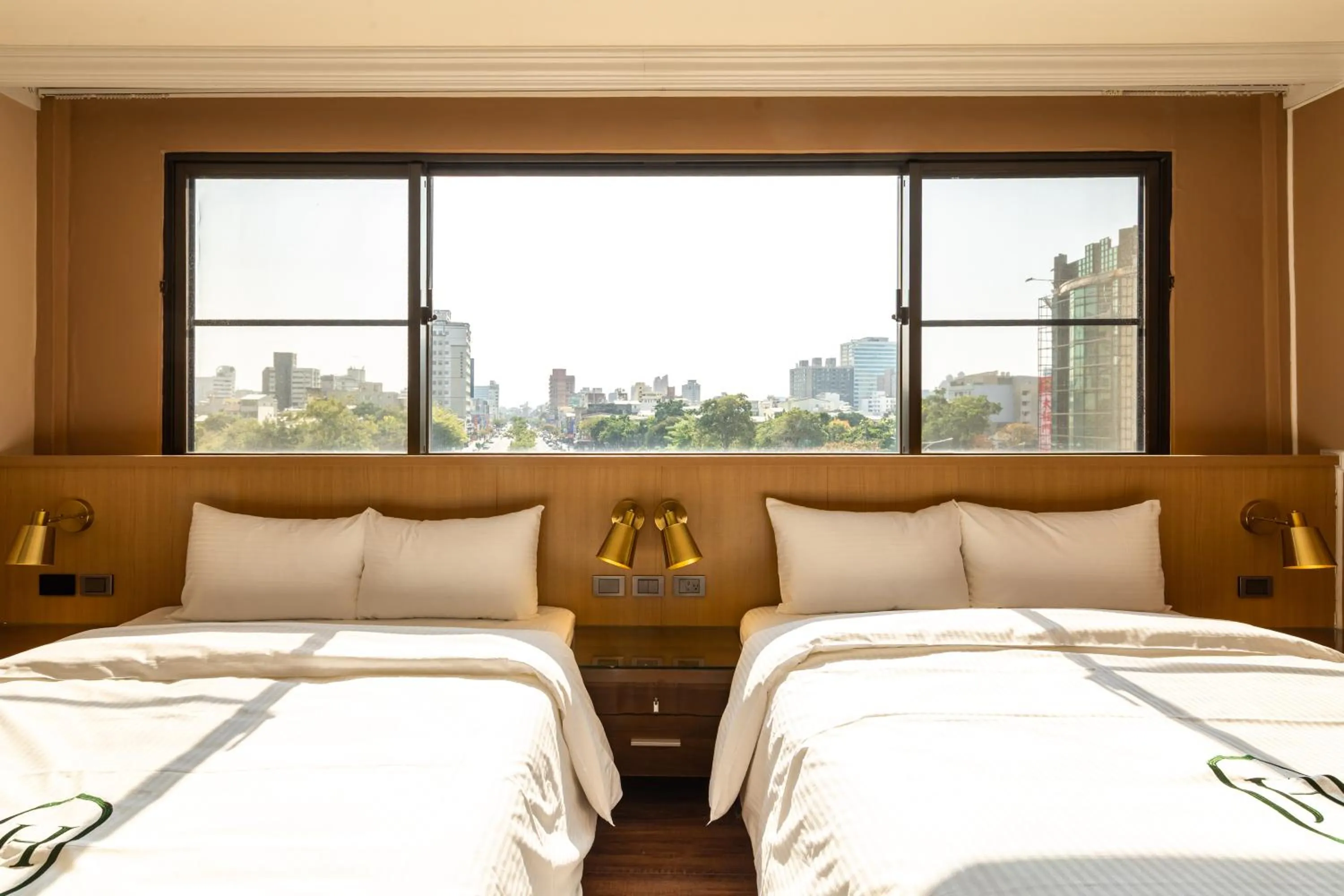 Bed in 露夏旅社 l 納康商旅 l 智能入住 l 鄰近花園夜市