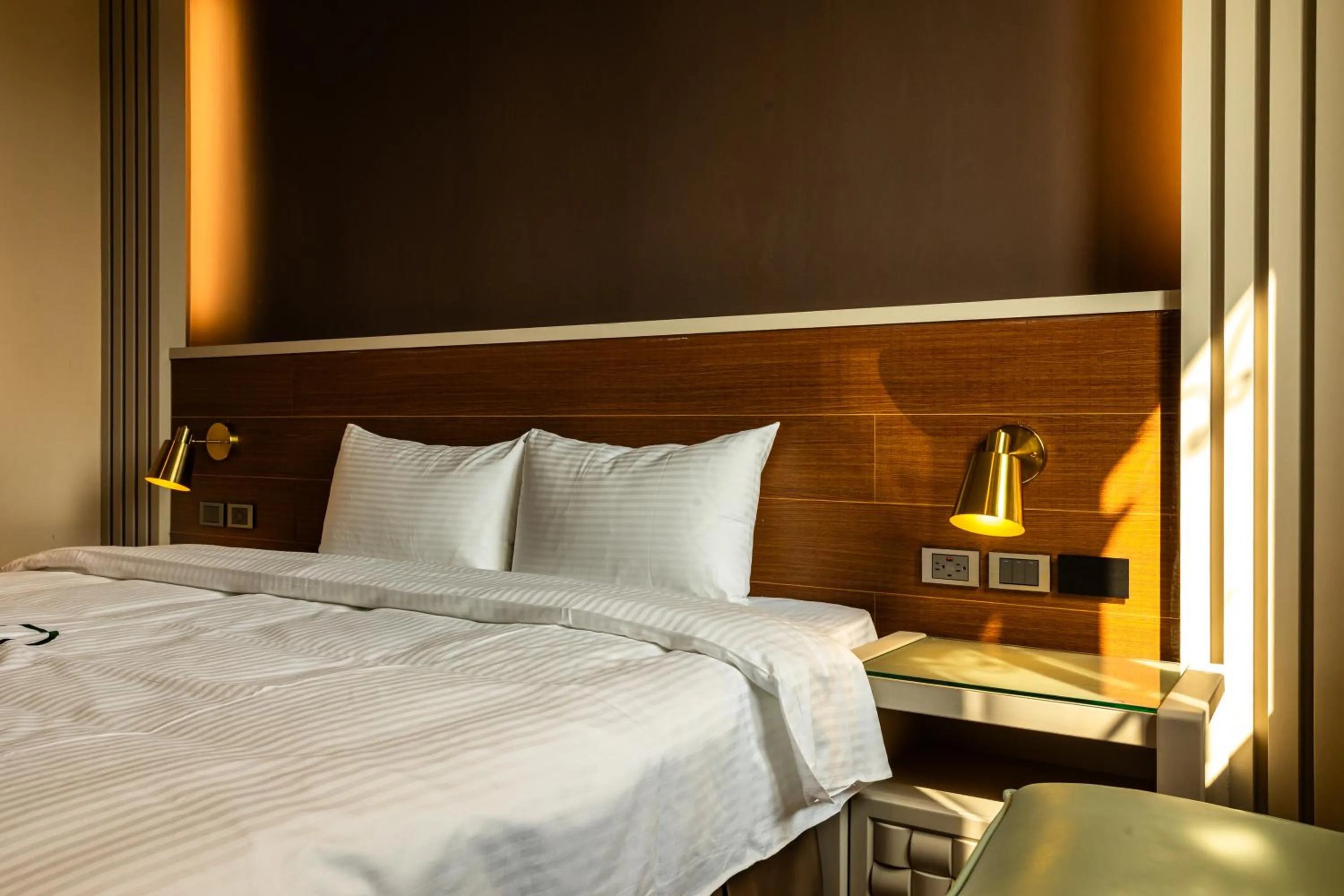 Bed in 露夏旅社 l 納康商旅 l 智能入住 l 鄰近花園夜市