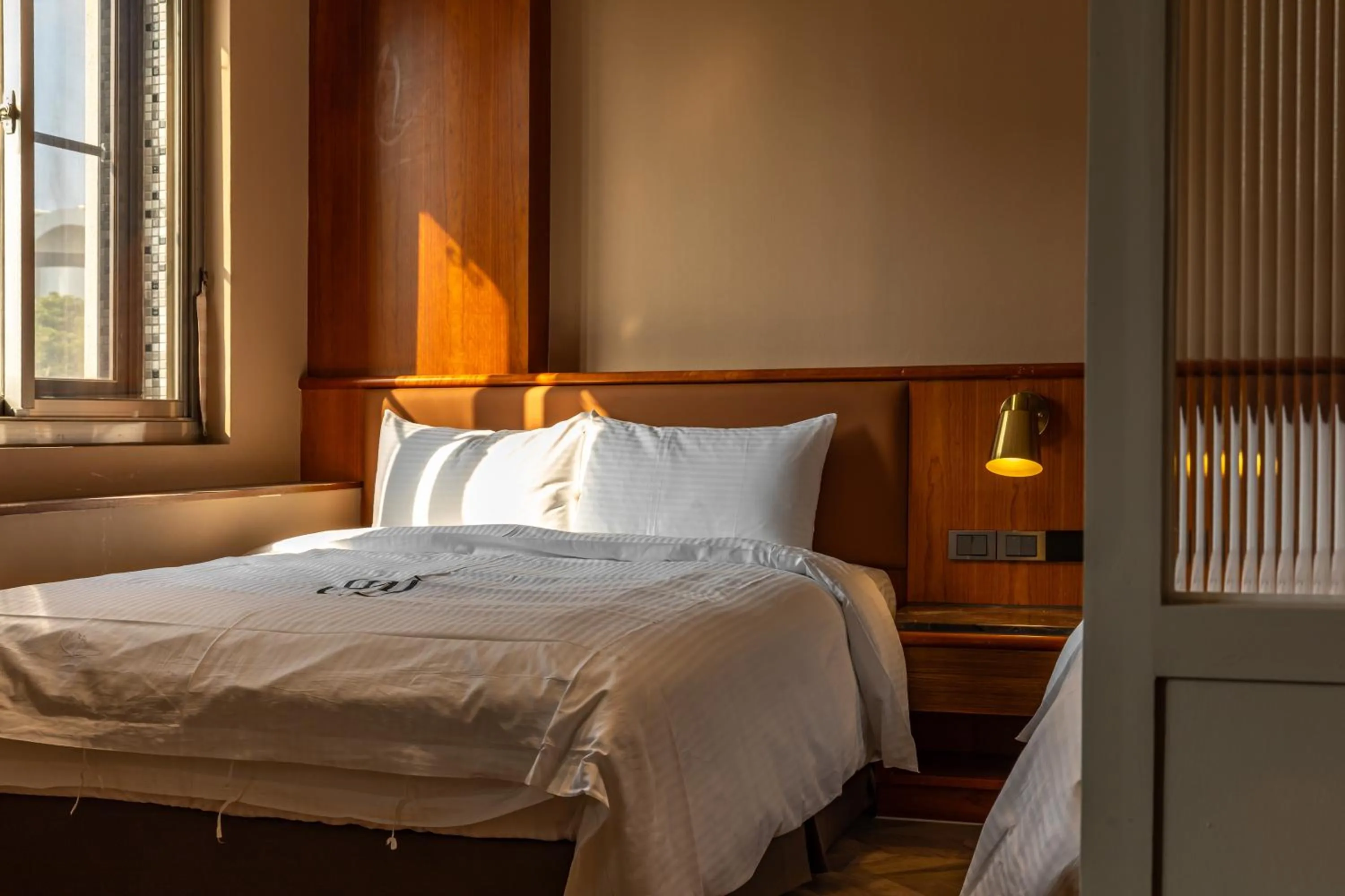 Bed in 露夏旅社 l 納康商旅 l 智能入住 l 鄰近花園夜市