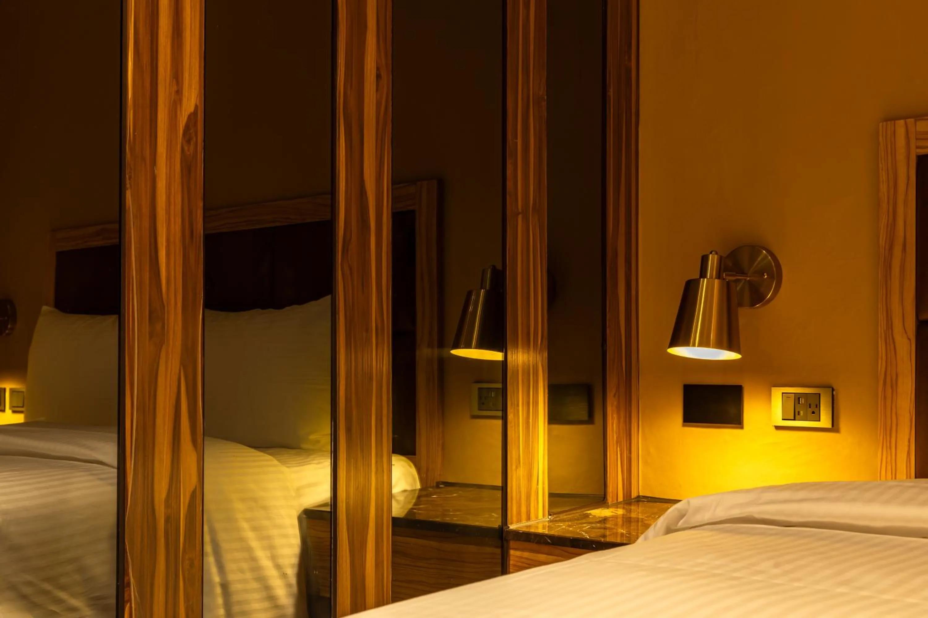 Bed in 露夏旅社 l 納康商旅 l 智能入住 l 鄰近花園夜市