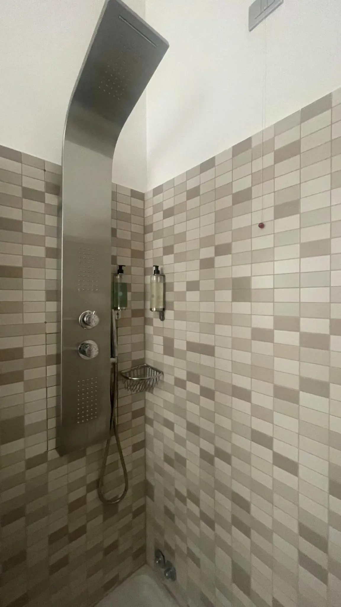 Shower in Hotel San Marco