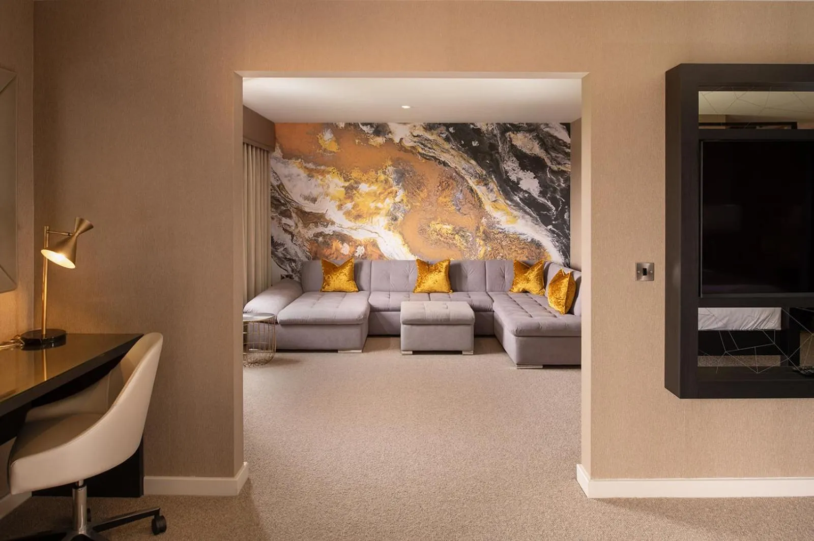 Living room in Radstone Hotel