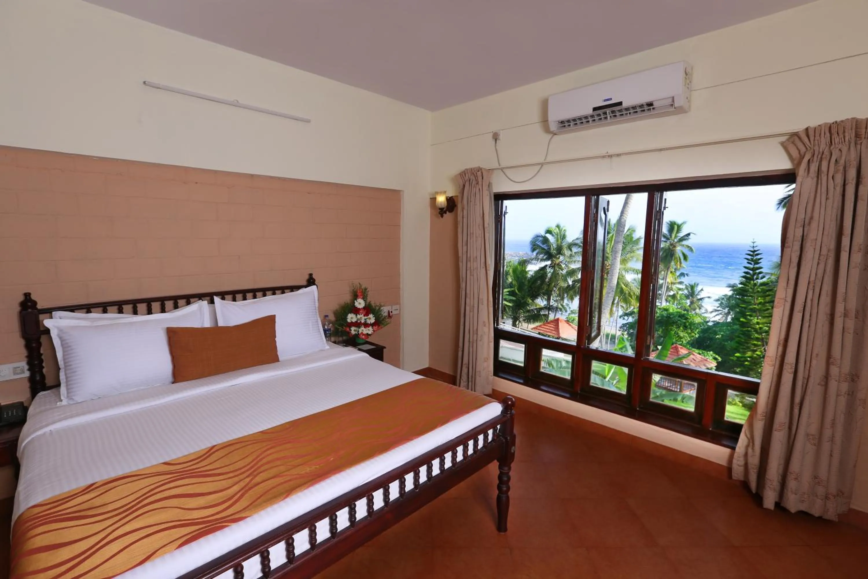 Photo of the whole room, Bed in Getaway Beach Resort Kovalam