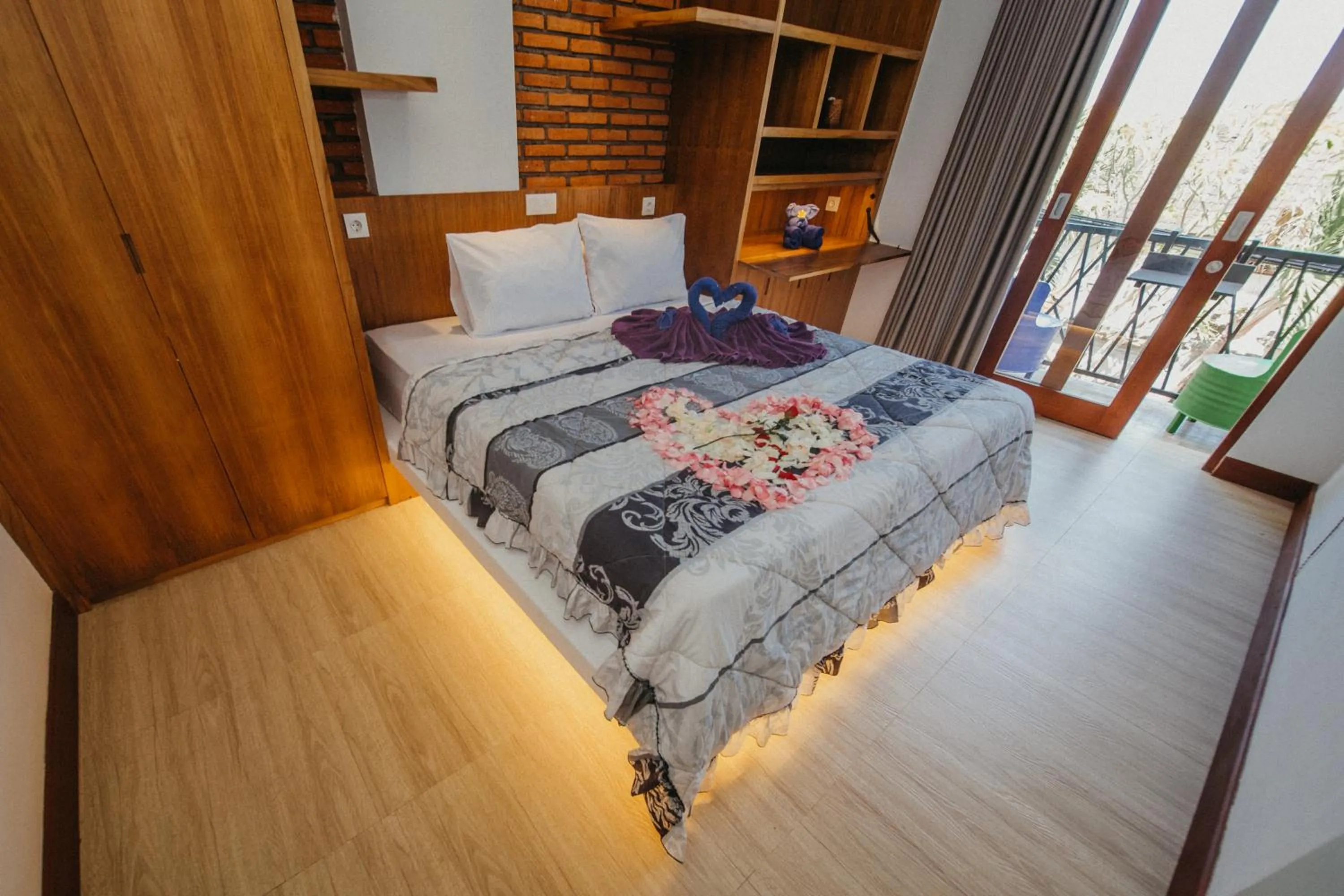 Bed in Kaen Apartments