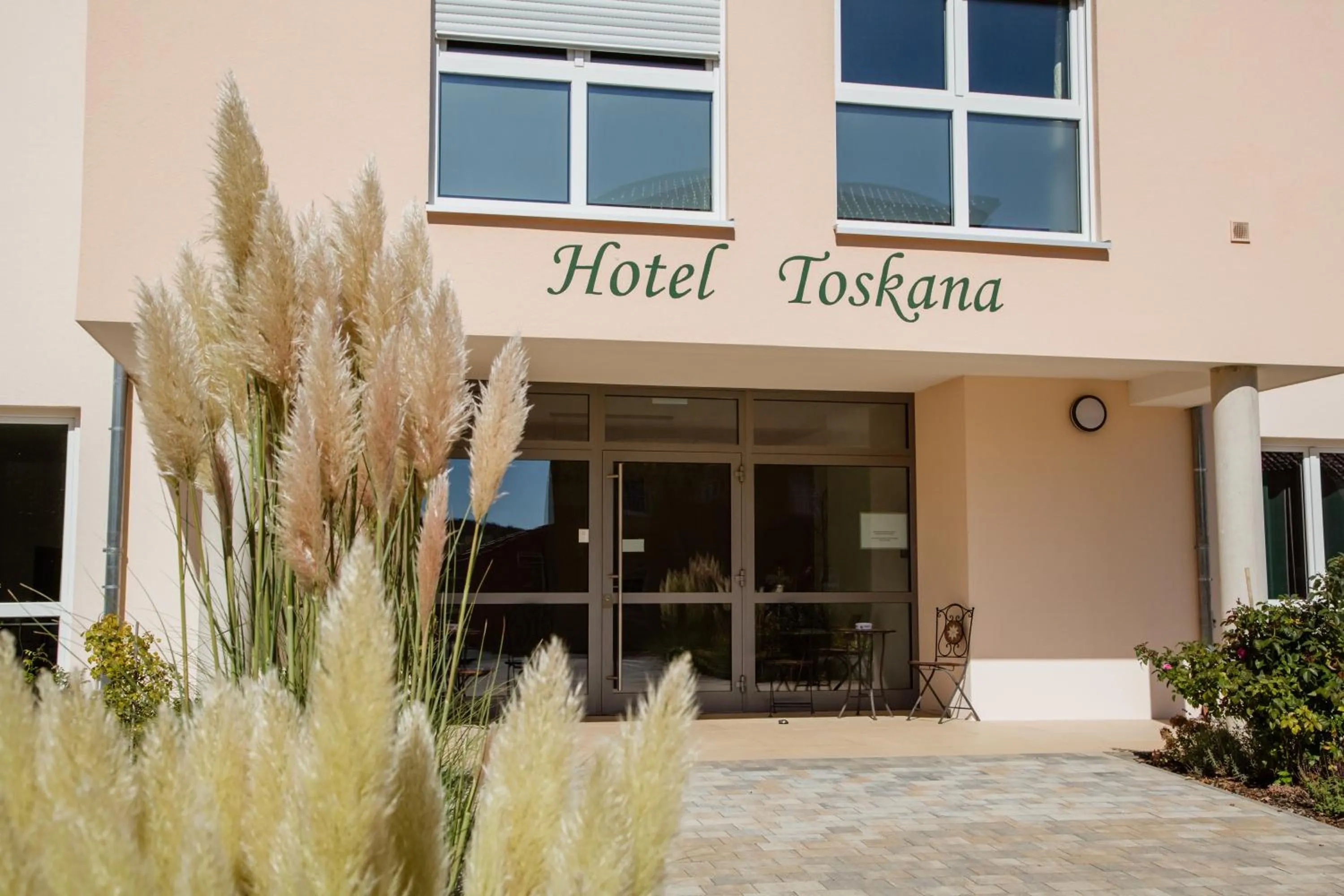 Property building in Hotel Villa Toskana