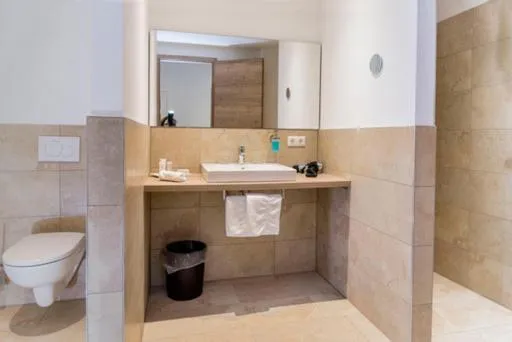 Bathroom in Hotel Villa Toskana