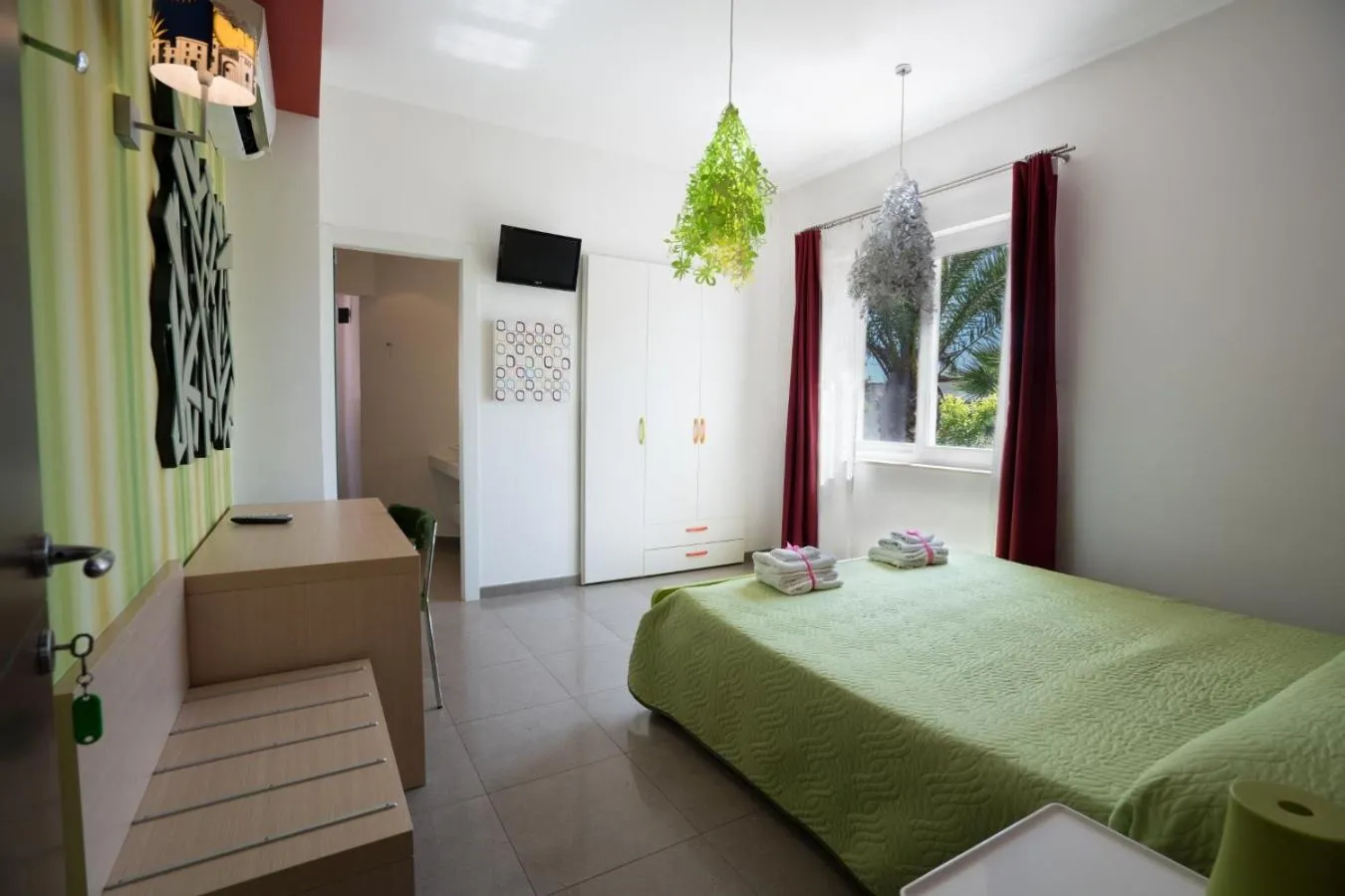 Day, Bed in B&B Nacorè