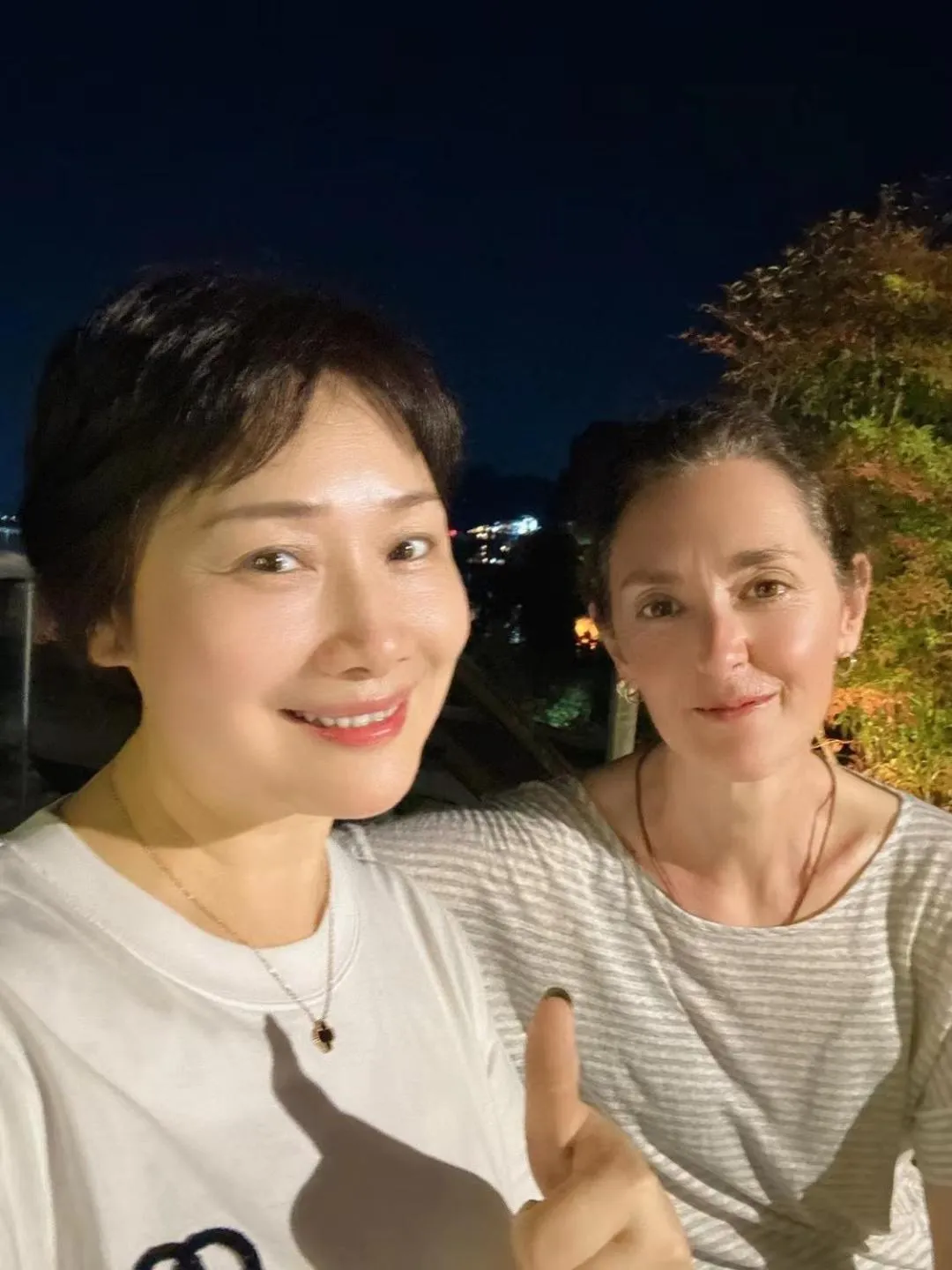 People in Li River Resort Villa Hotel