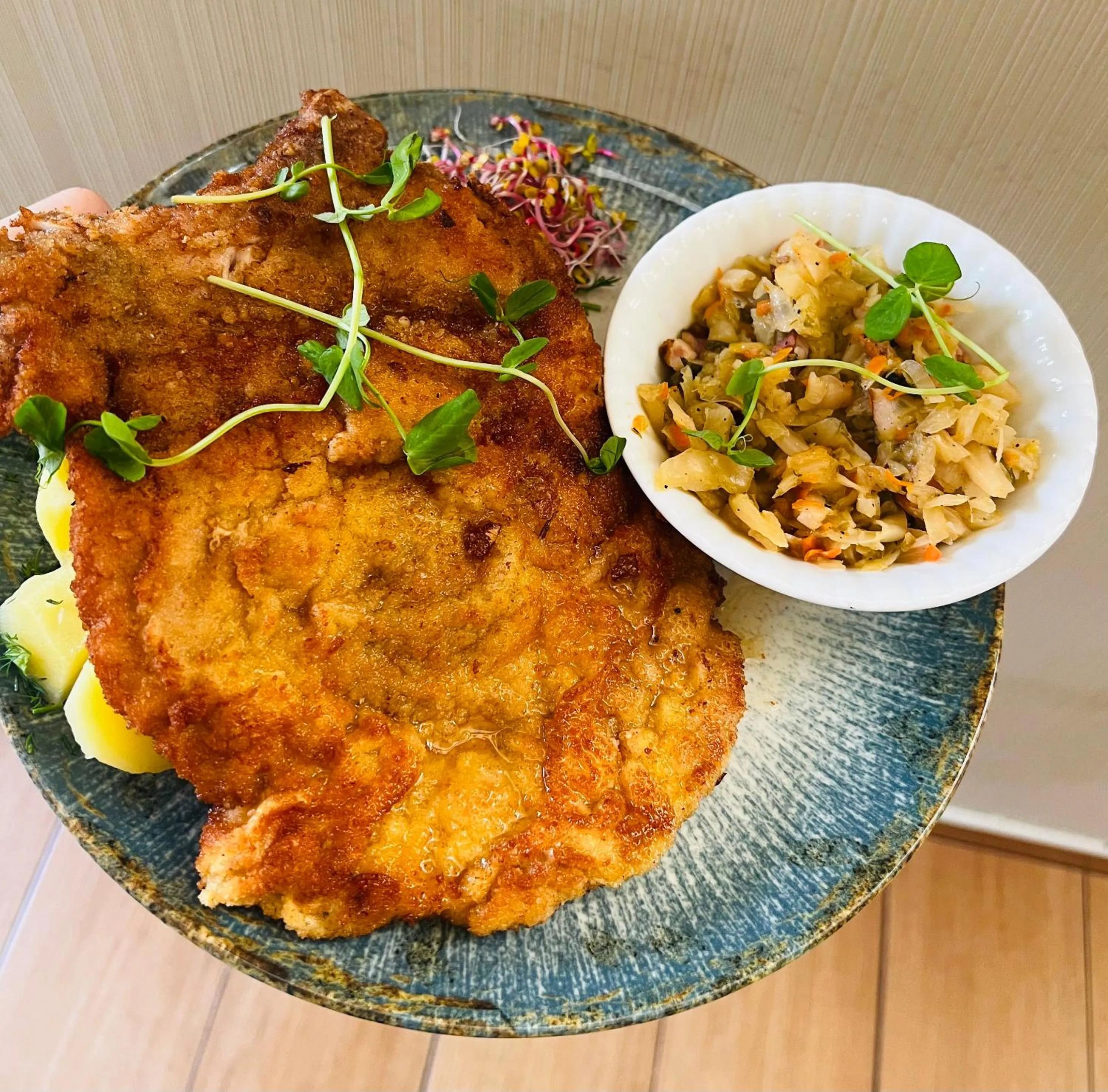 Restaurant/places to eat in Hotel Vabank