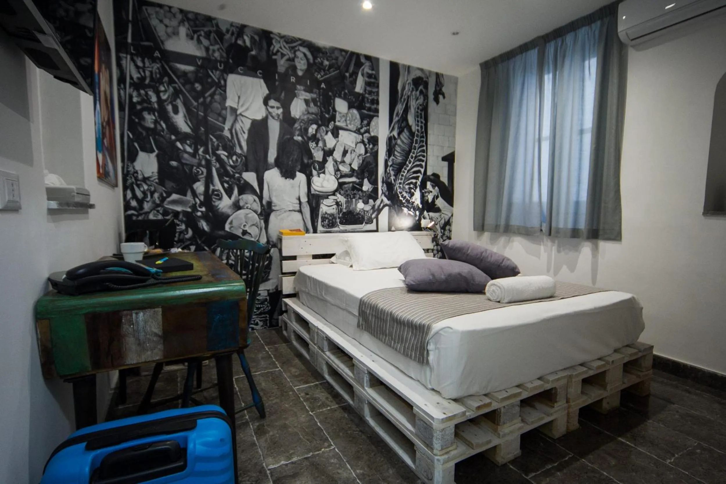 Bed in Palermo Gallery