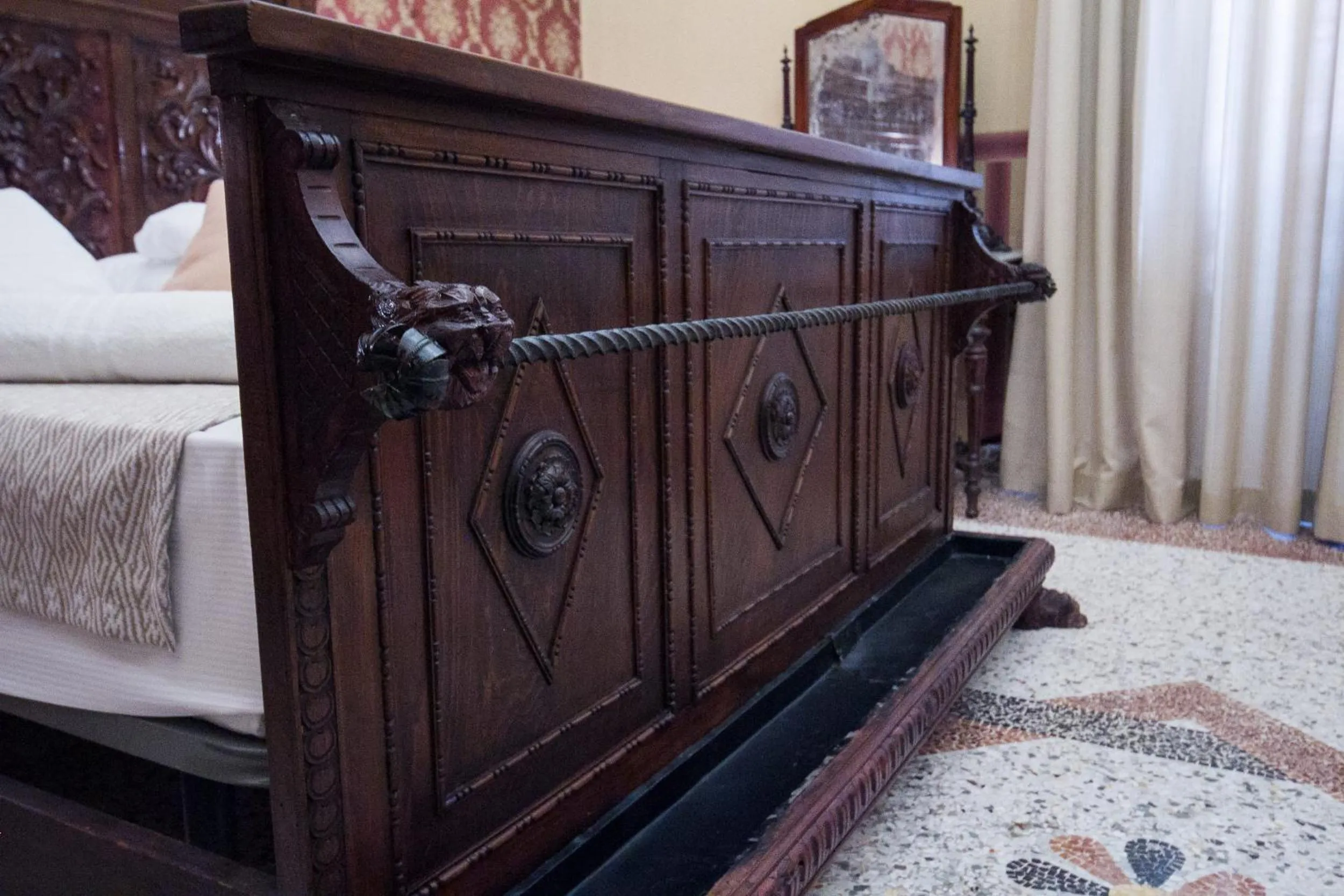 Bed in Palermo Gallery