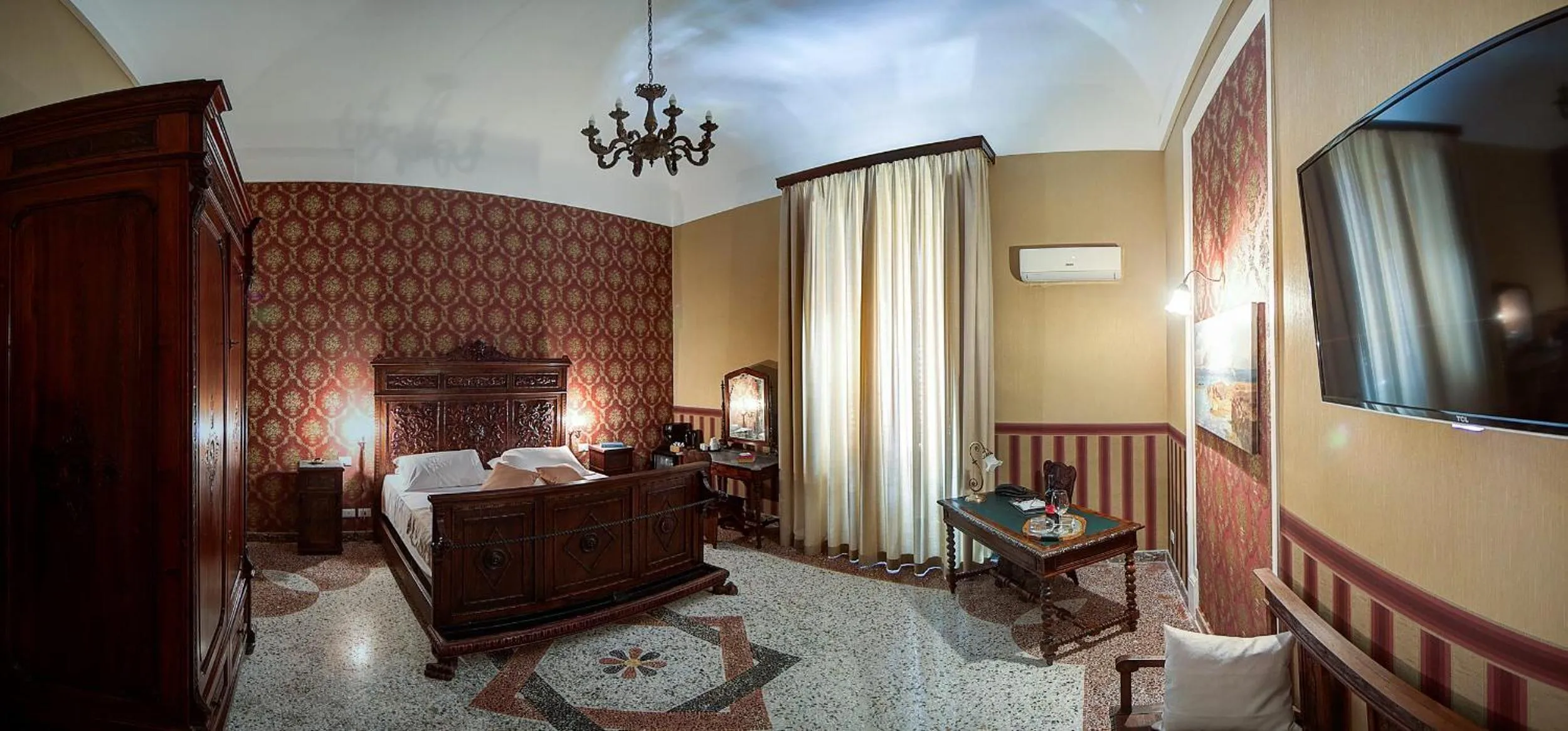 Bed in Palermo Gallery