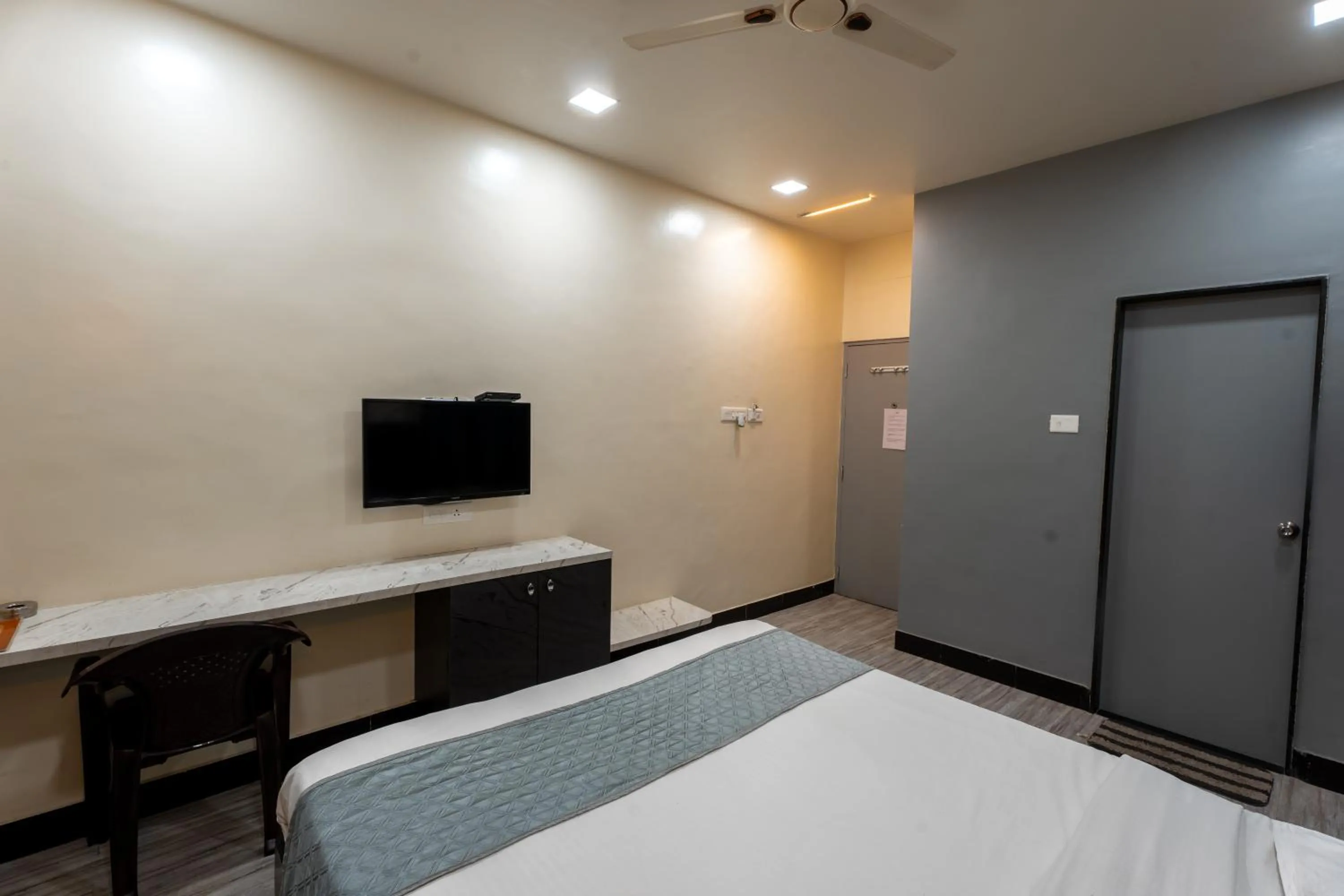 Bed in Hotel Ellora Park