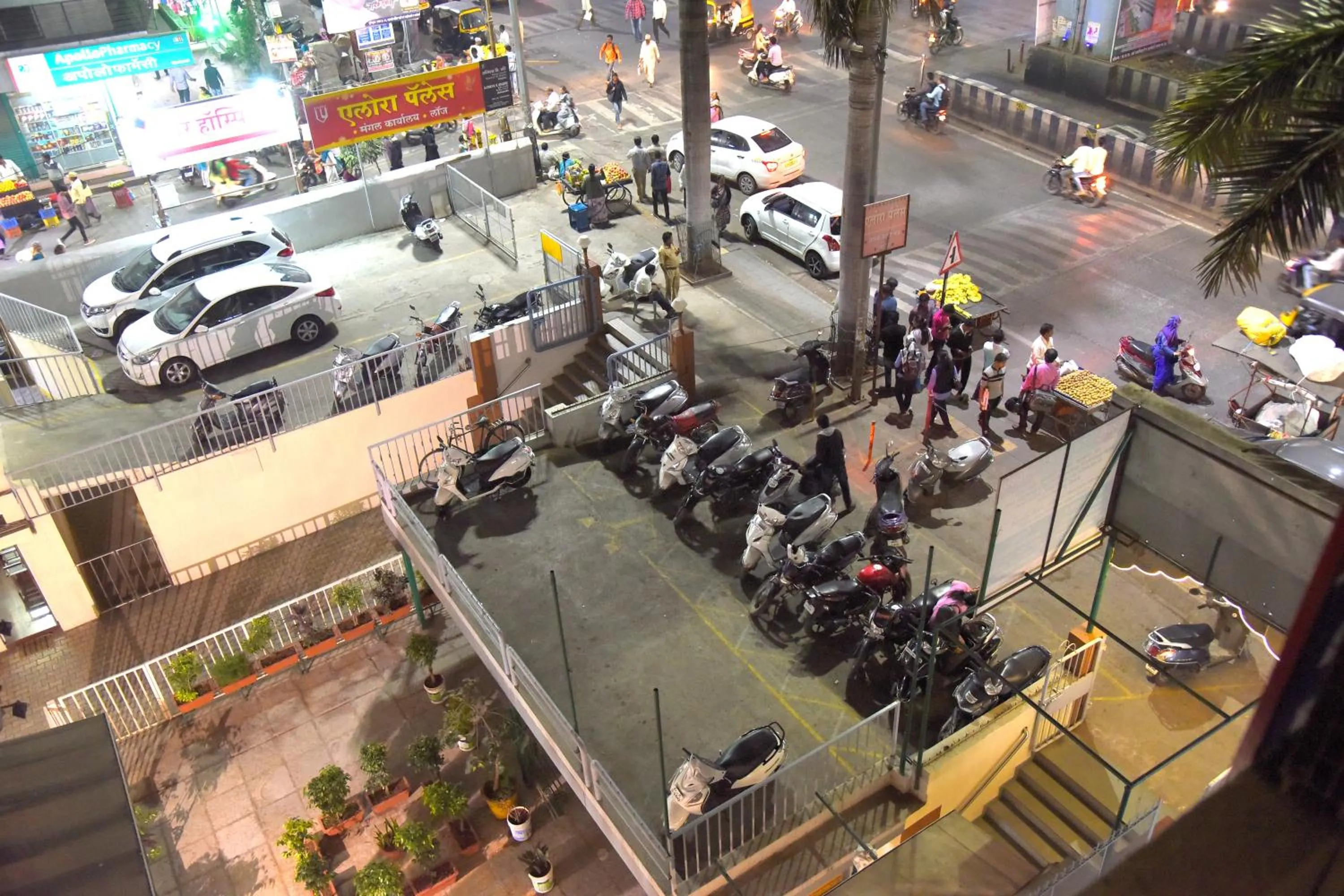 Street view in Hotel Ellora Park