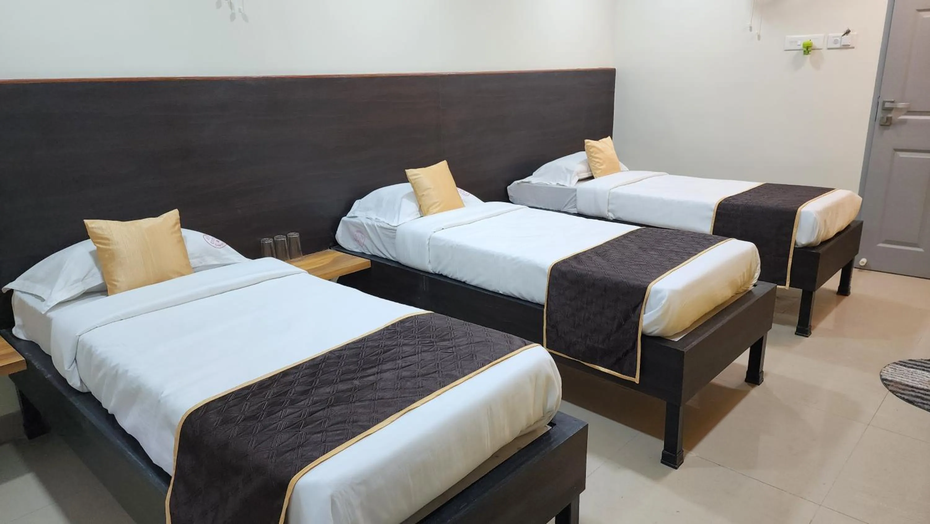 Bed in Hotel Ellora Park