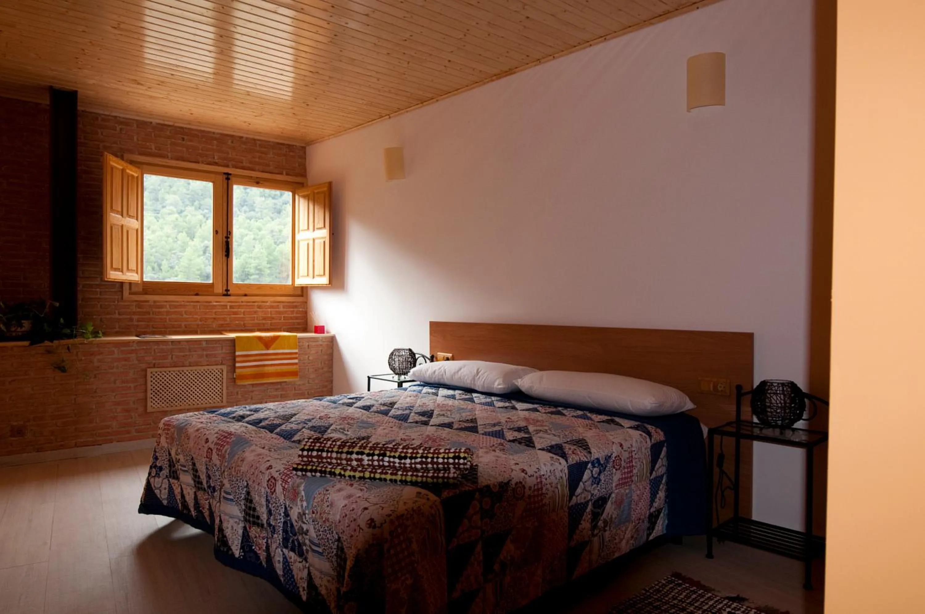 Decorative detail, Bed in Observatorio de Buitres Mas de Bunyol
