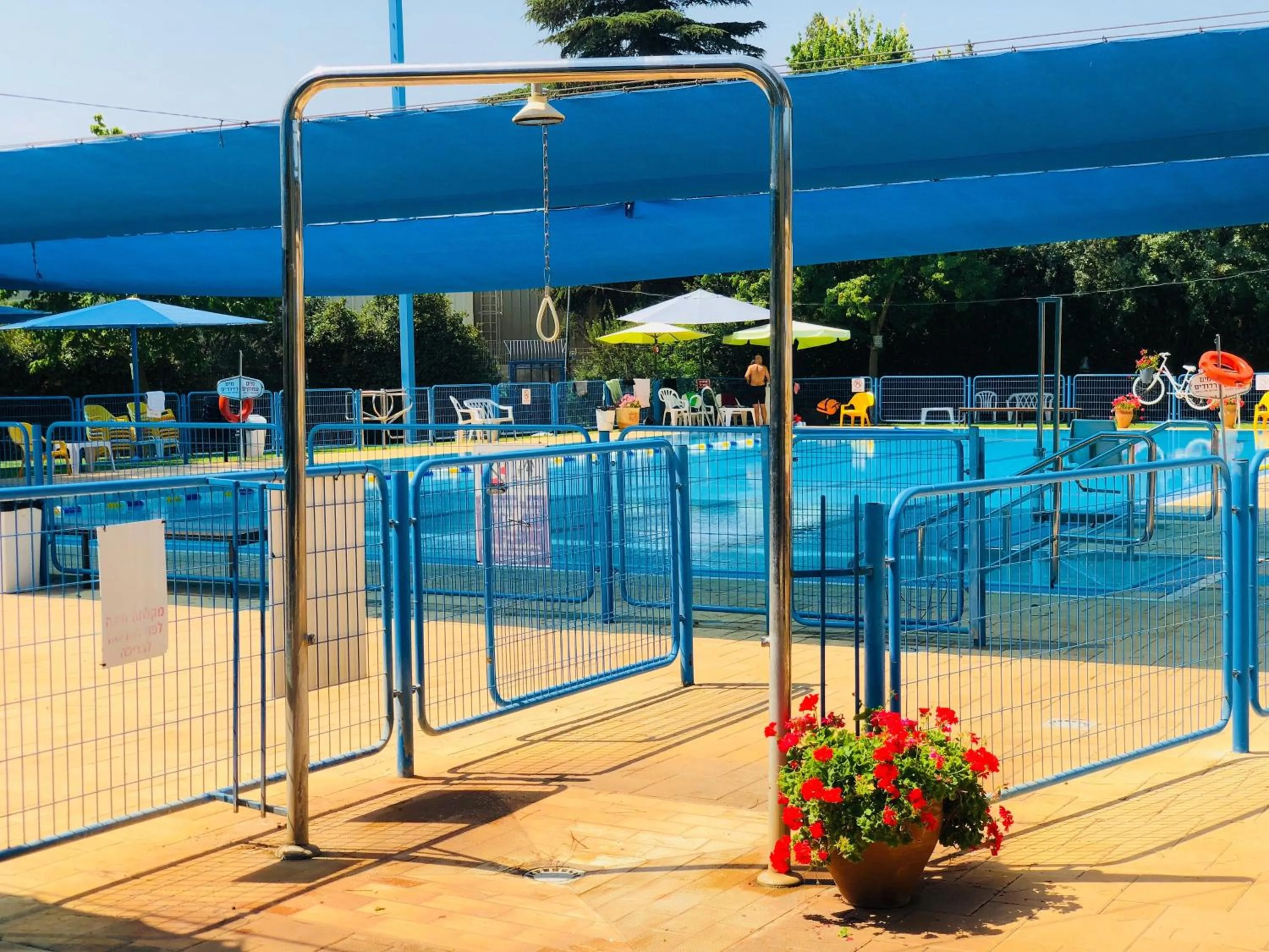 Swimming pool in Kibbutz Malkiya Travel Hotel