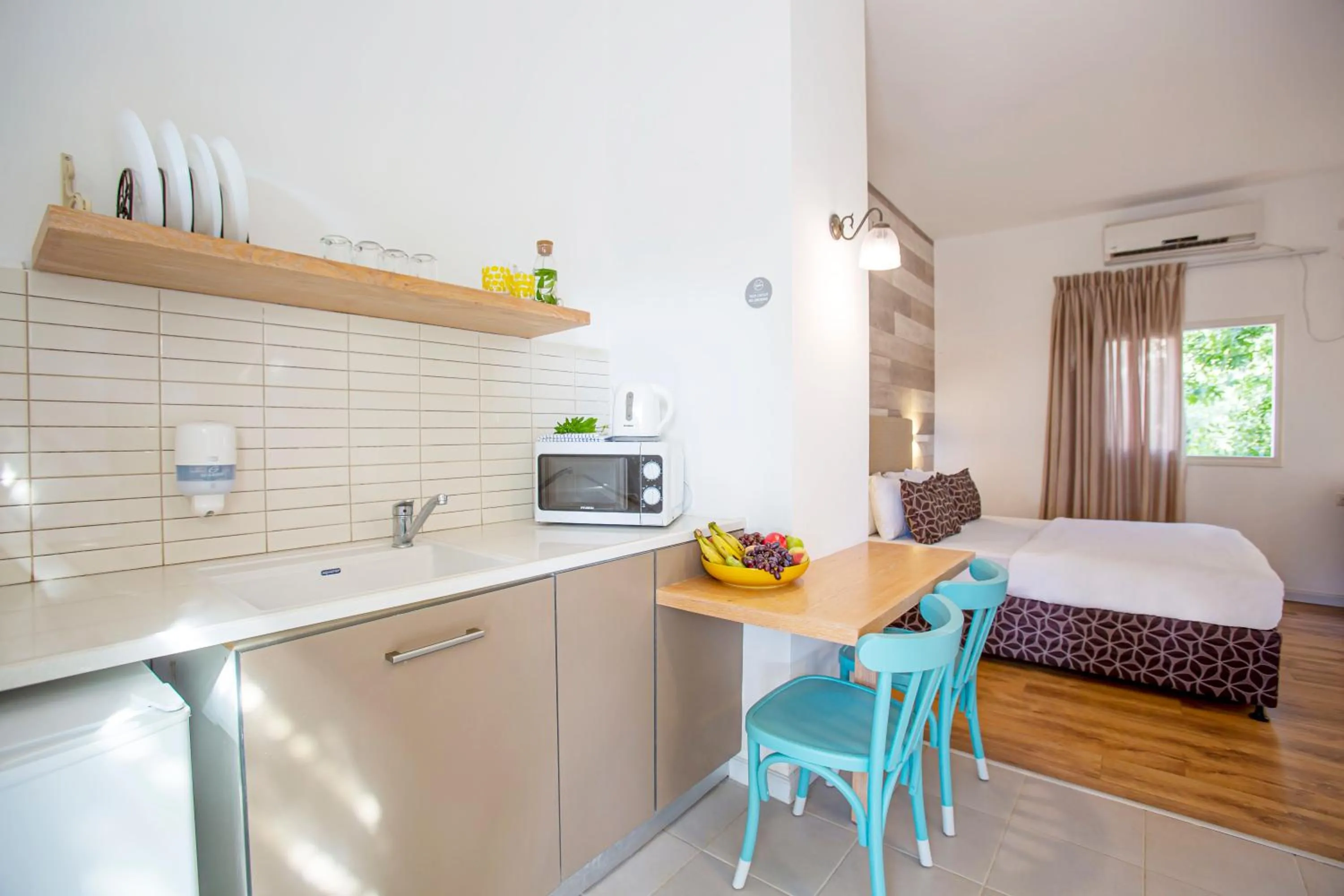 Kitchen or kitchenette in Kibbutz Malkiya Travel Hotel