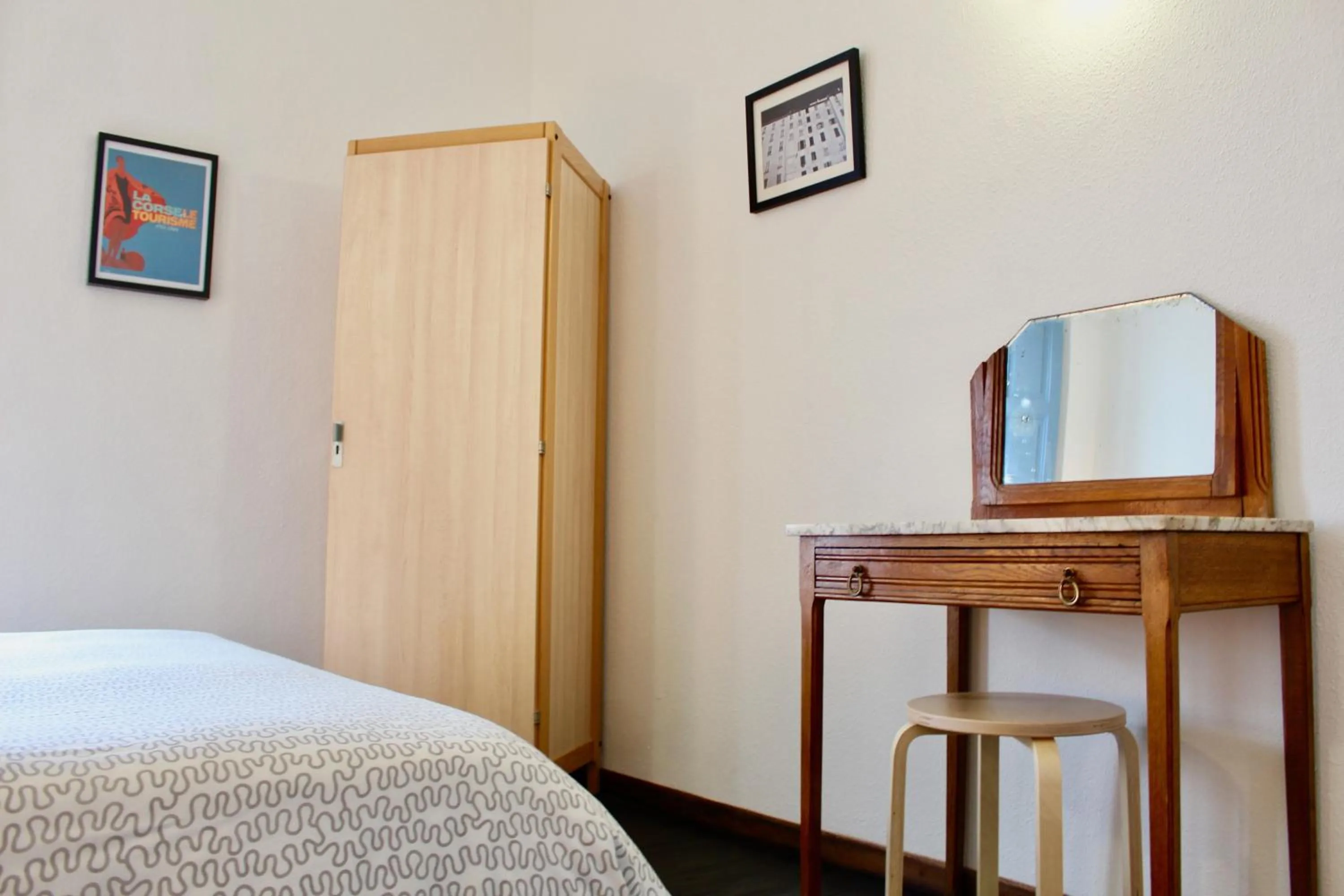 Photo of the whole room, Bed in Gîte du Chalet Pietri