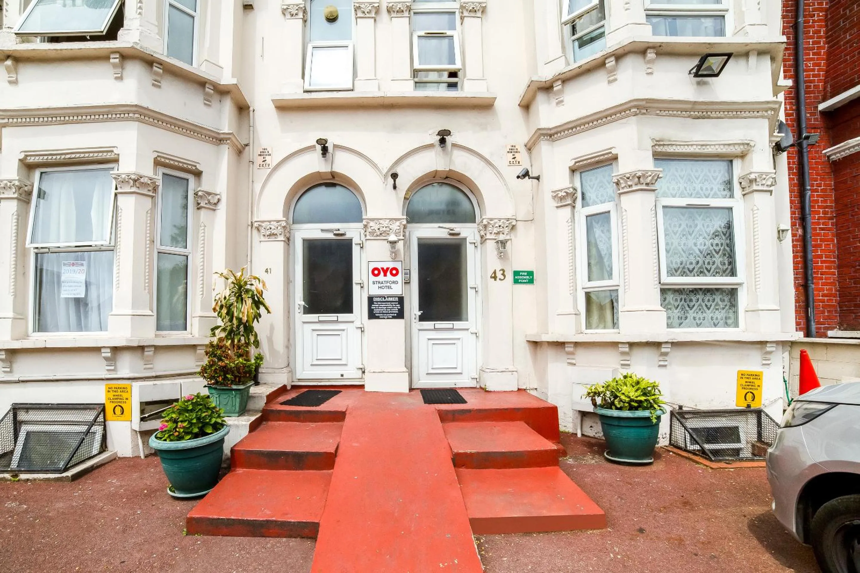 Facade/entrance in Stratford Hotel