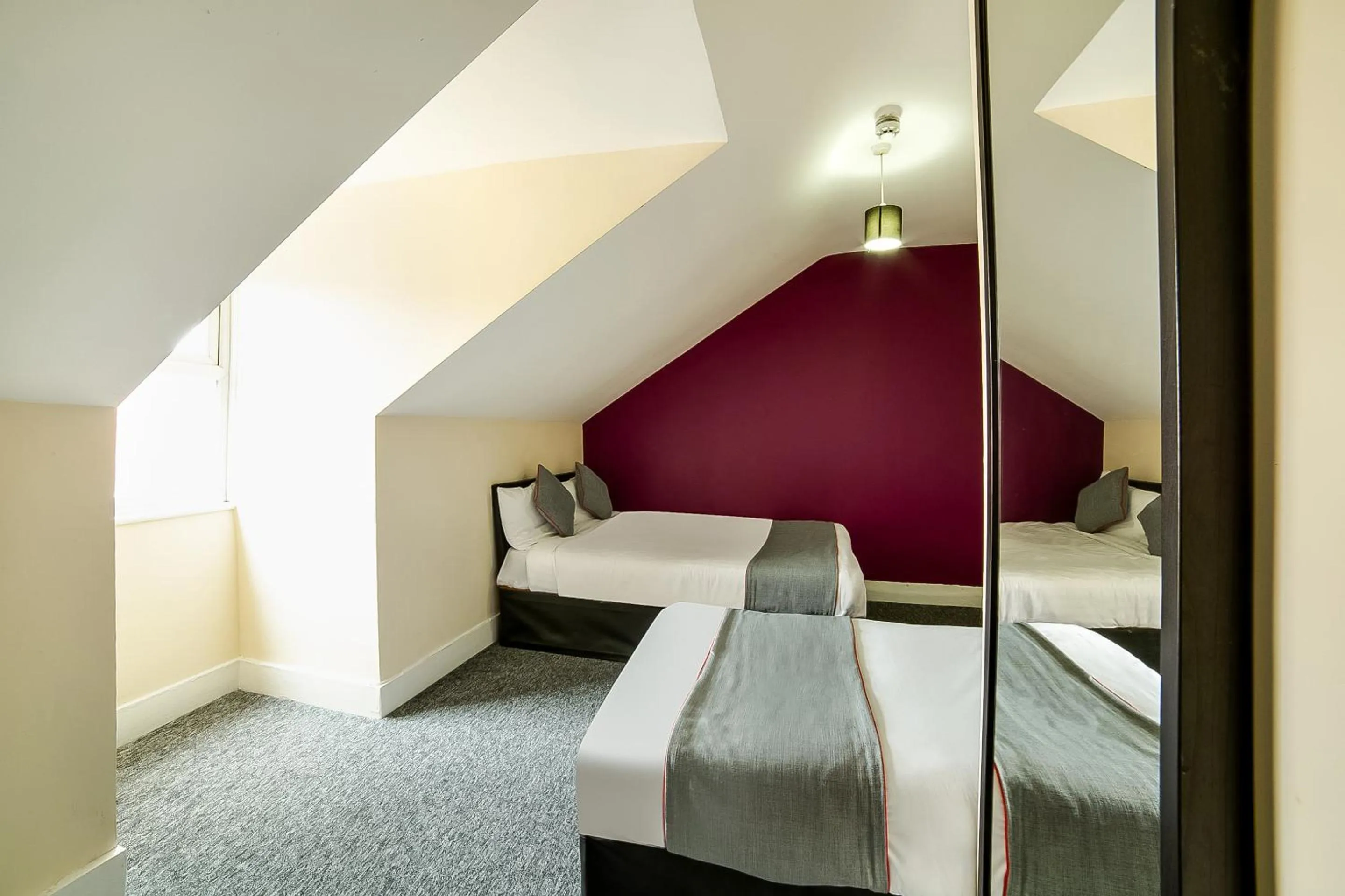 Bed in Stratford Hotel