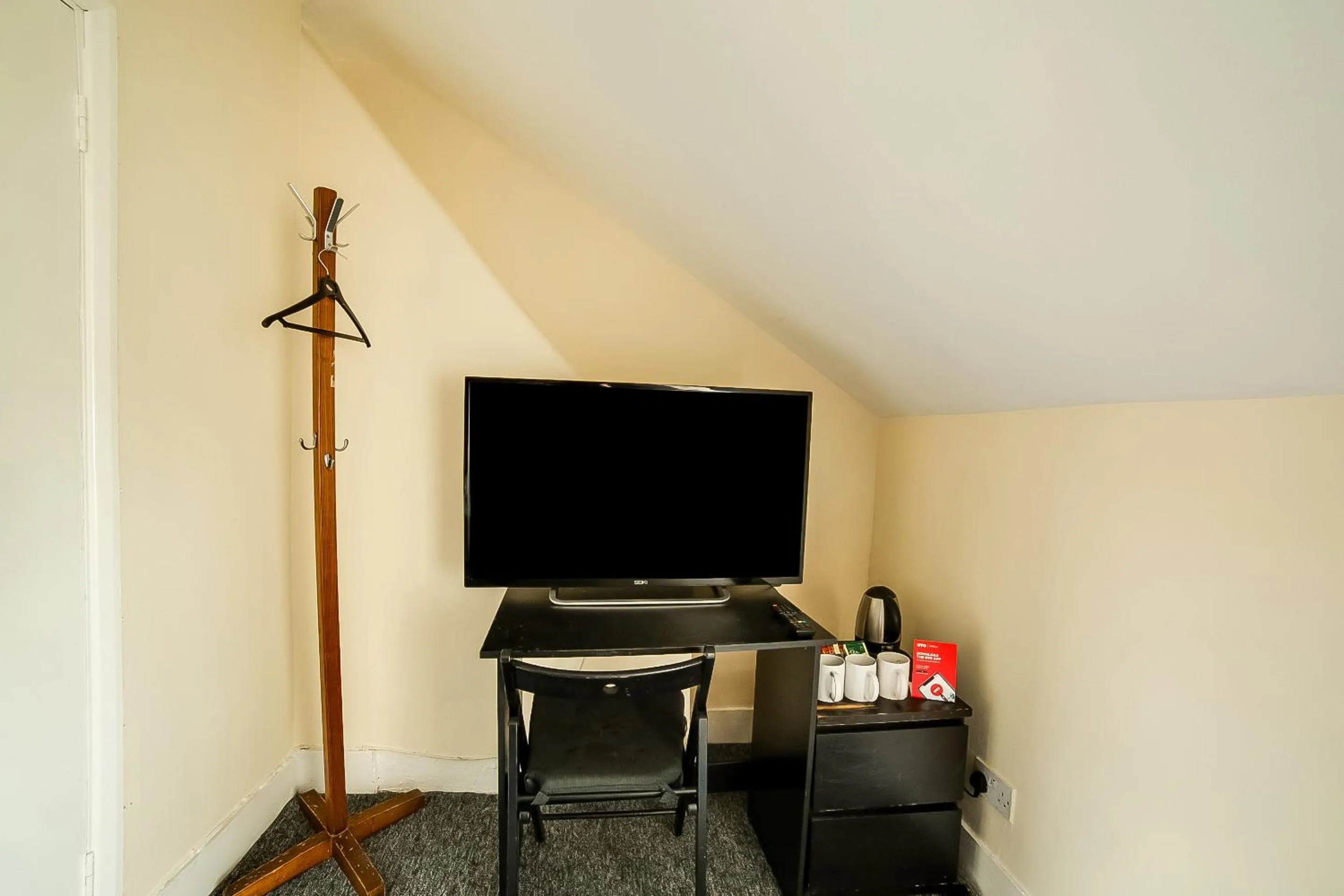 TV and multimedia in Stratford Hotel