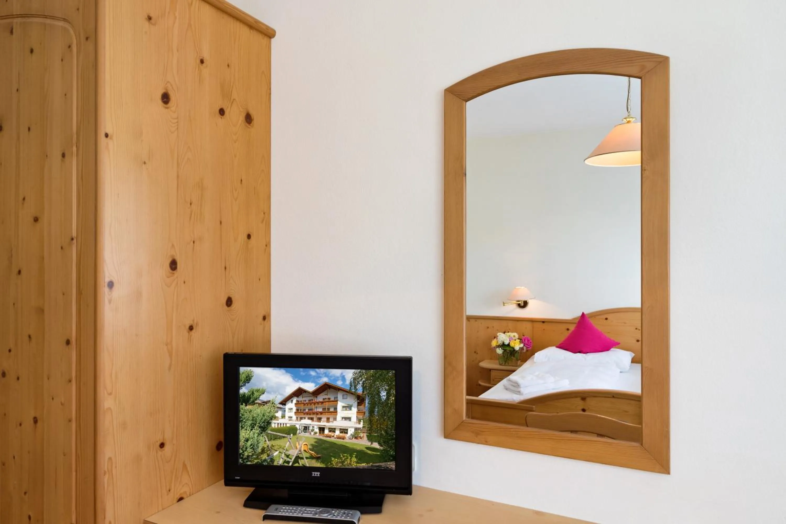 Decorative detail, Bed in Hotel Stocknerhof