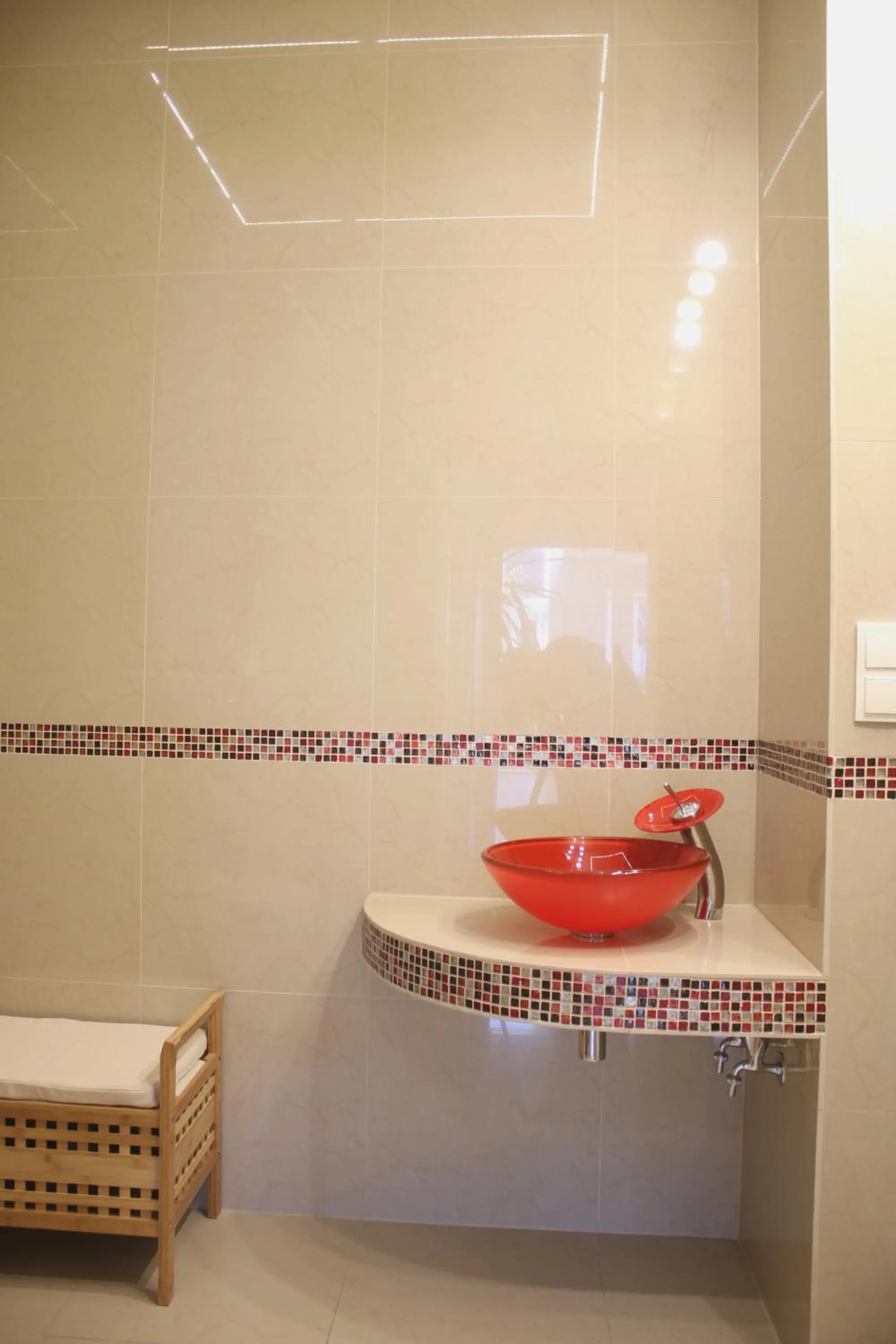 Shower in Słoneczny Dom pokoje i apartament na wynajem