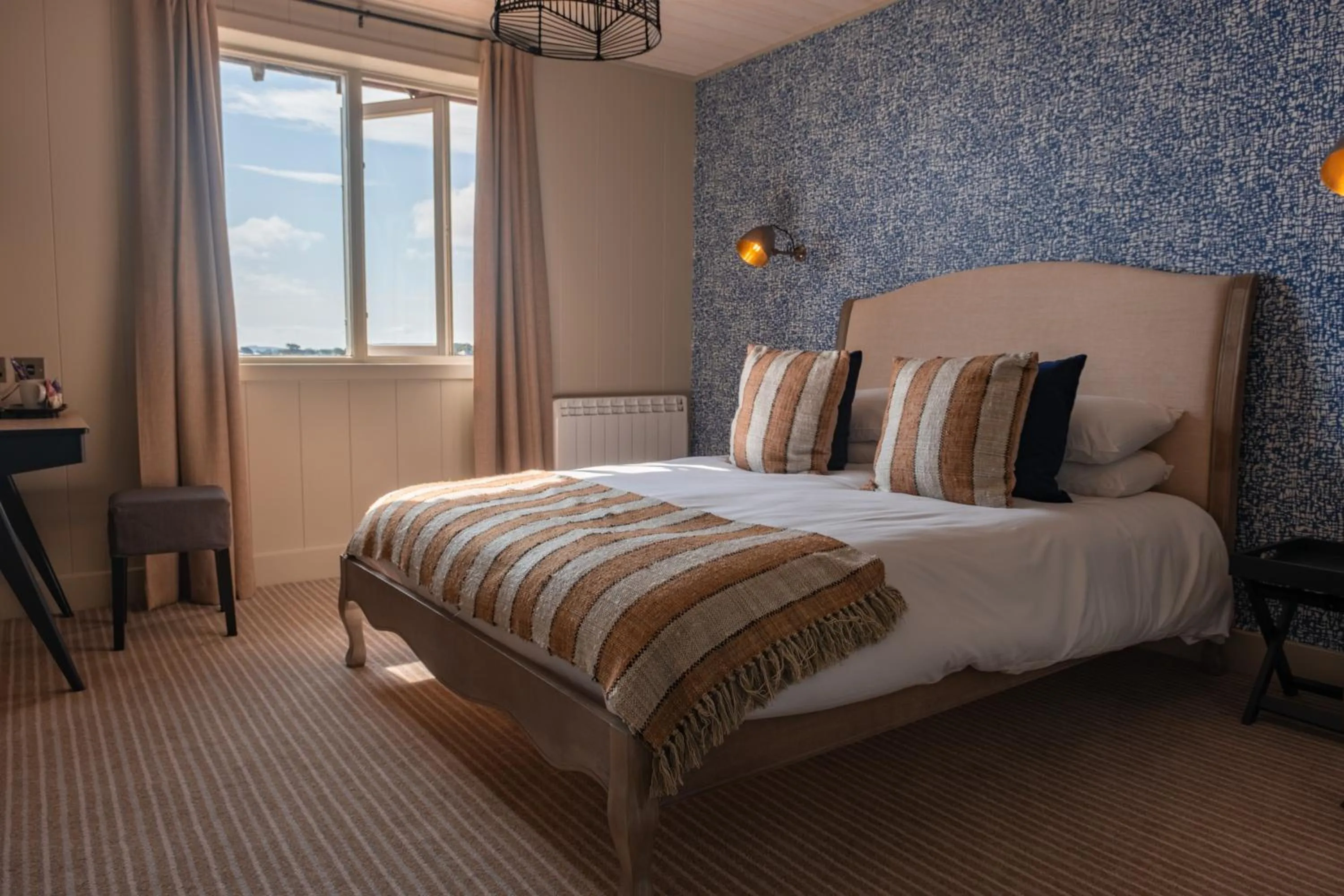 Bed in The Peninsula Hotel