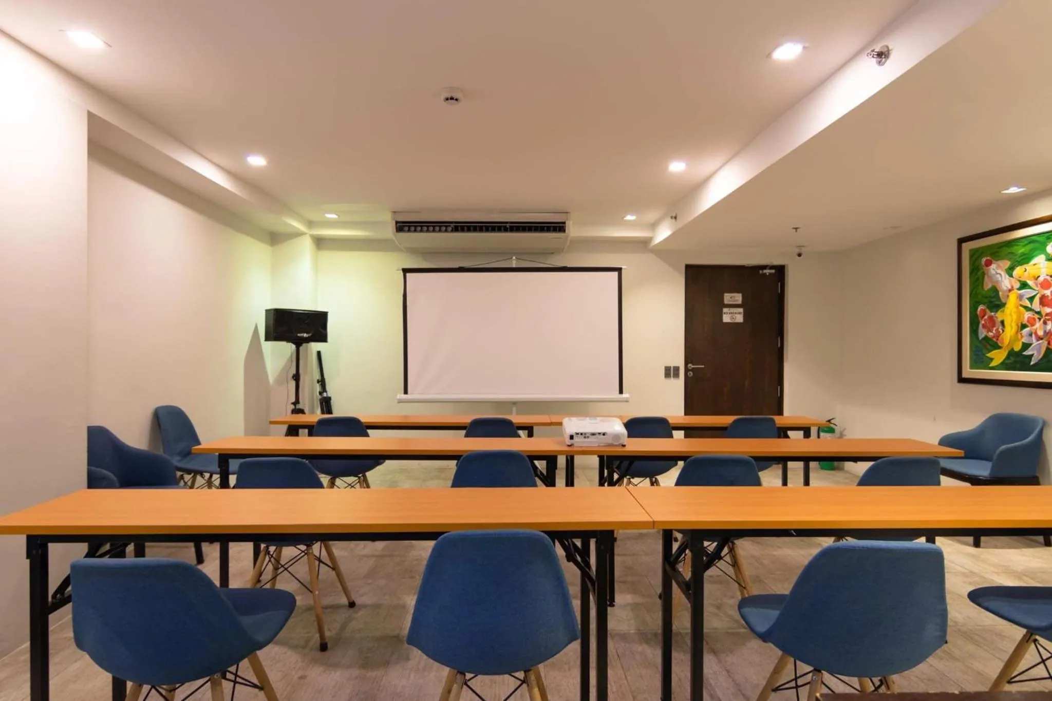 Ramada Encore by Wyndham Makati