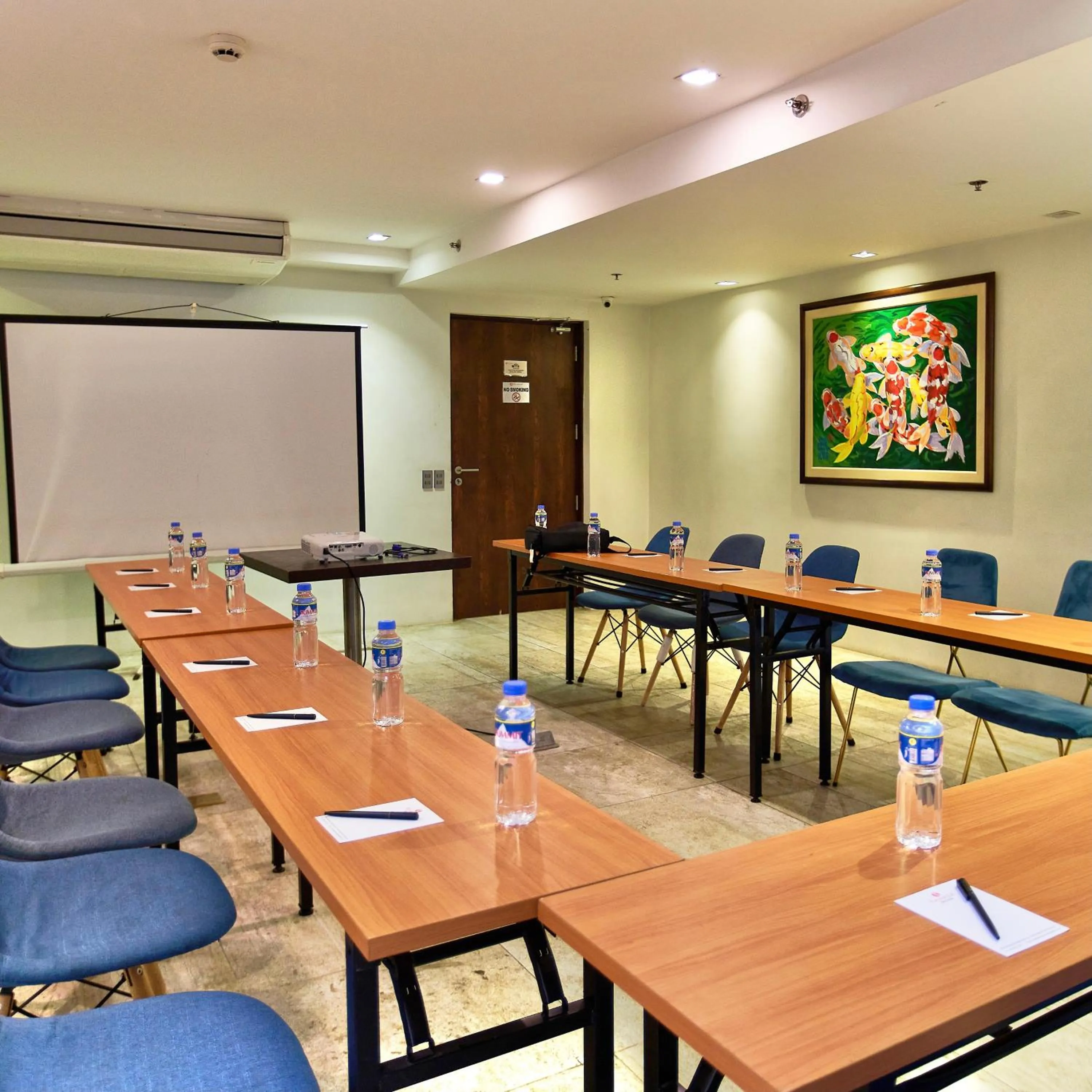 Ramada Encore by Wyndham Makati