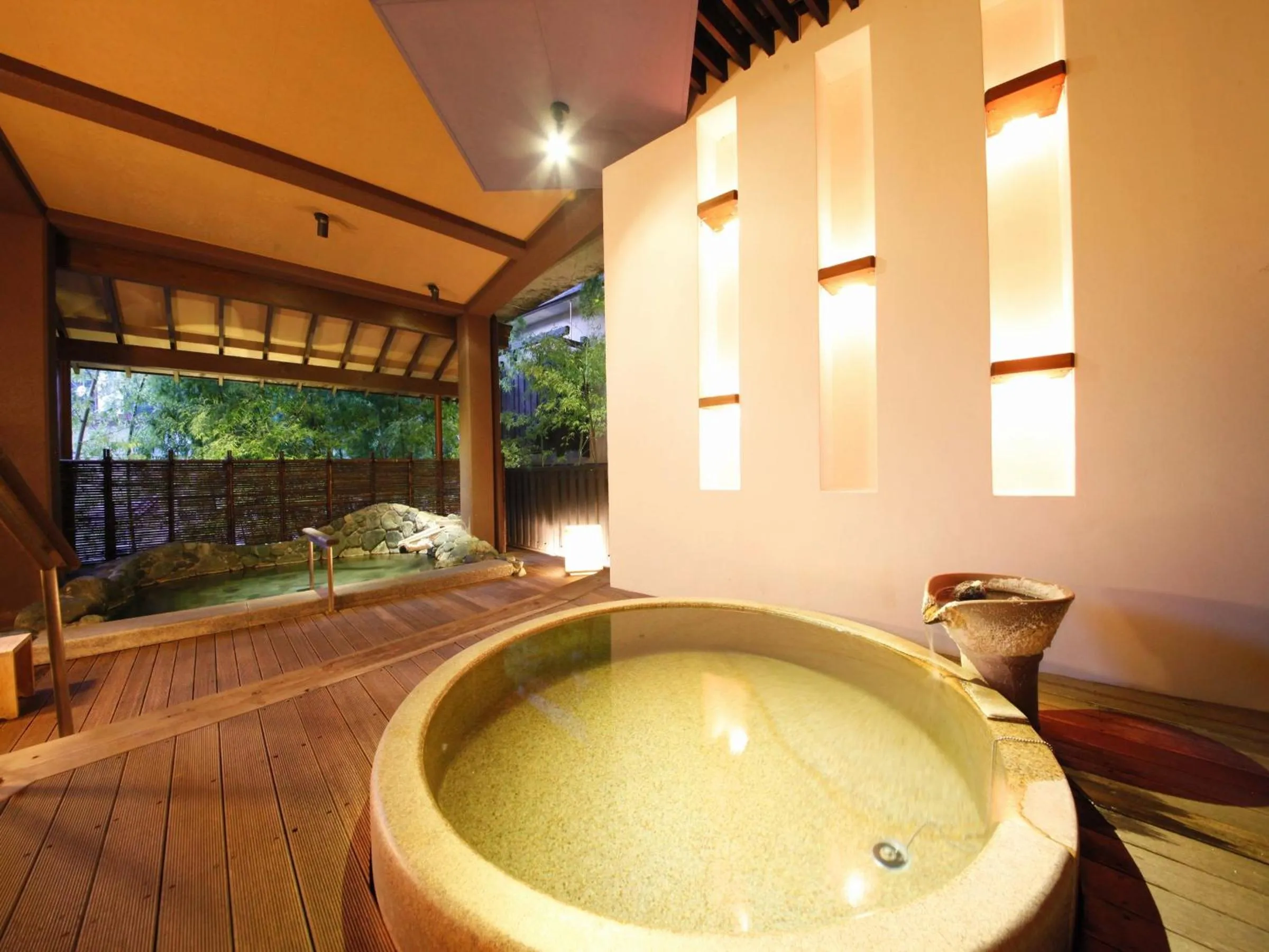 Hot Spring Bath in Yugawara Ohnoya Ryokan