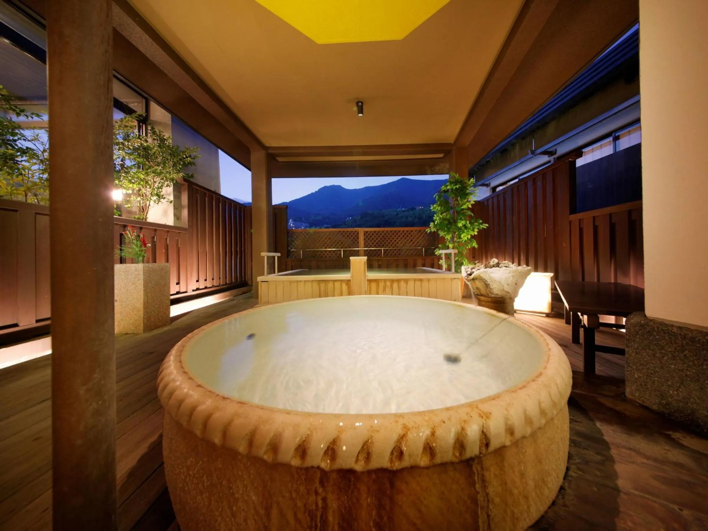 Hot Spring Bath in Yugawara Ohnoya Ryokan