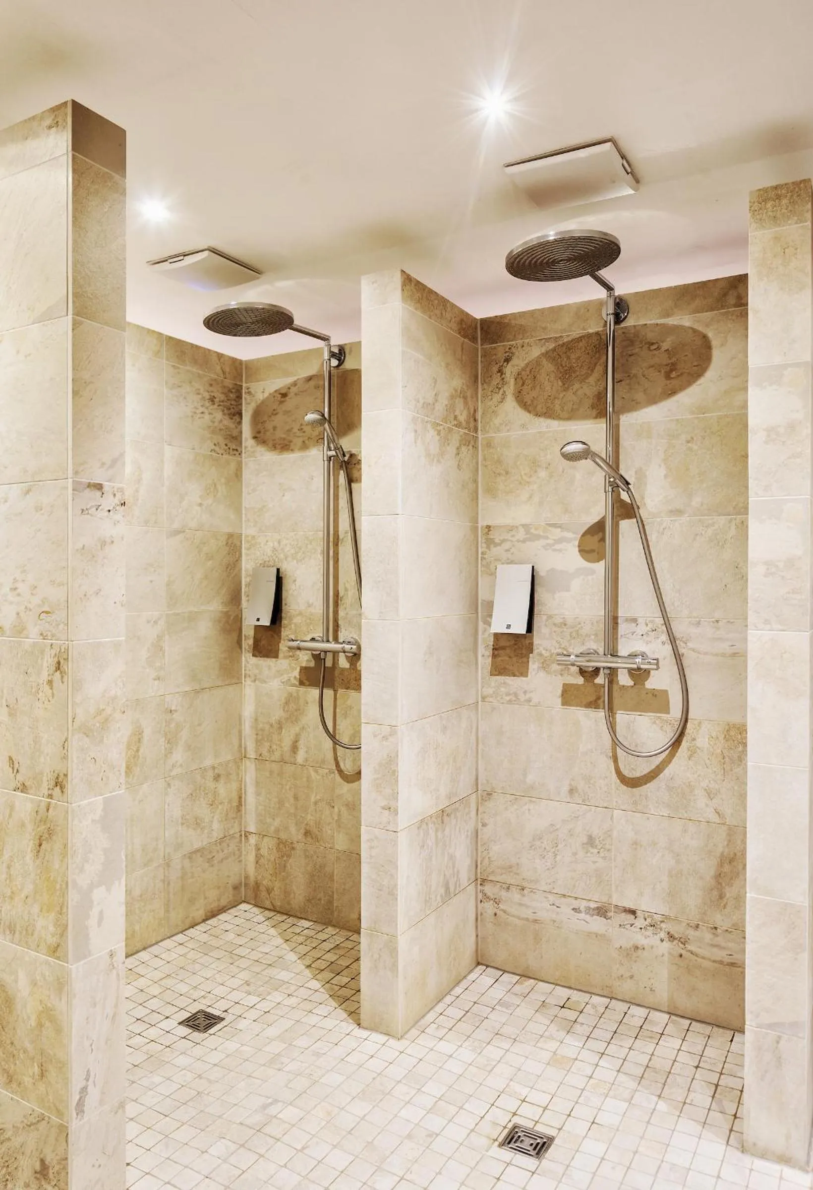 Shower in Seevital Hotel & SPA - Ihr 4 Sterne Superior Hideaway direkt am See