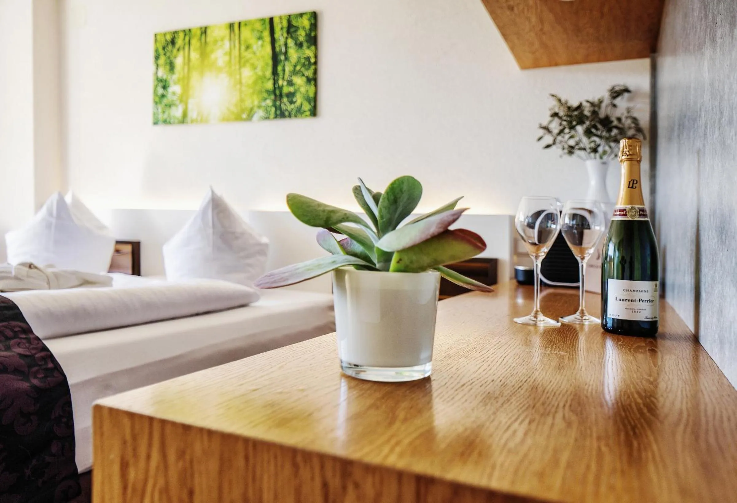 Bed in Seevital Hotel & SPA - Ihr 4 Sterne Superior Hideaway direkt am See