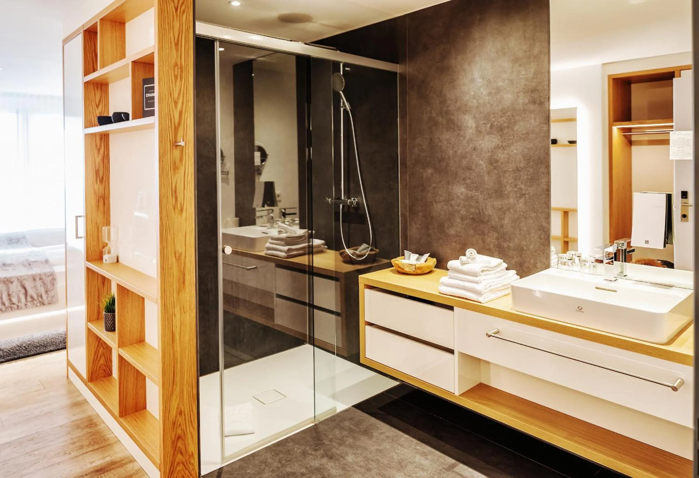 Bathroom, Bed in Seevital Hotel & SPA - Ihr 4 Sterne Superior Hideaway direkt am See