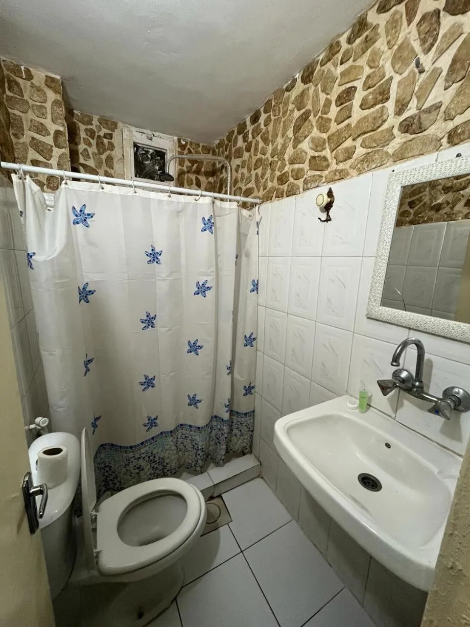 Shower in Orient Gate