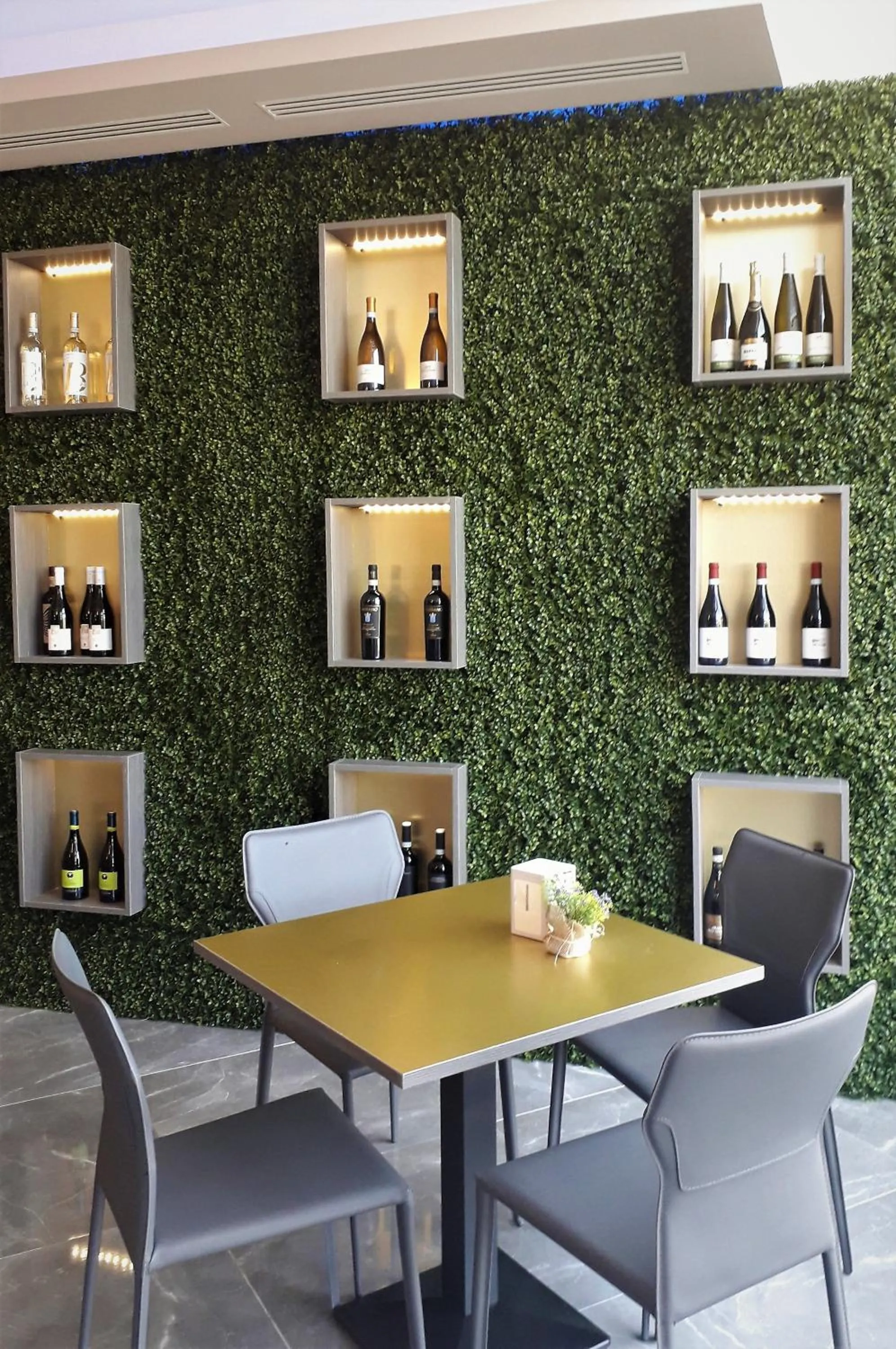 Lounge or bar in Lake Como Golf Hotel