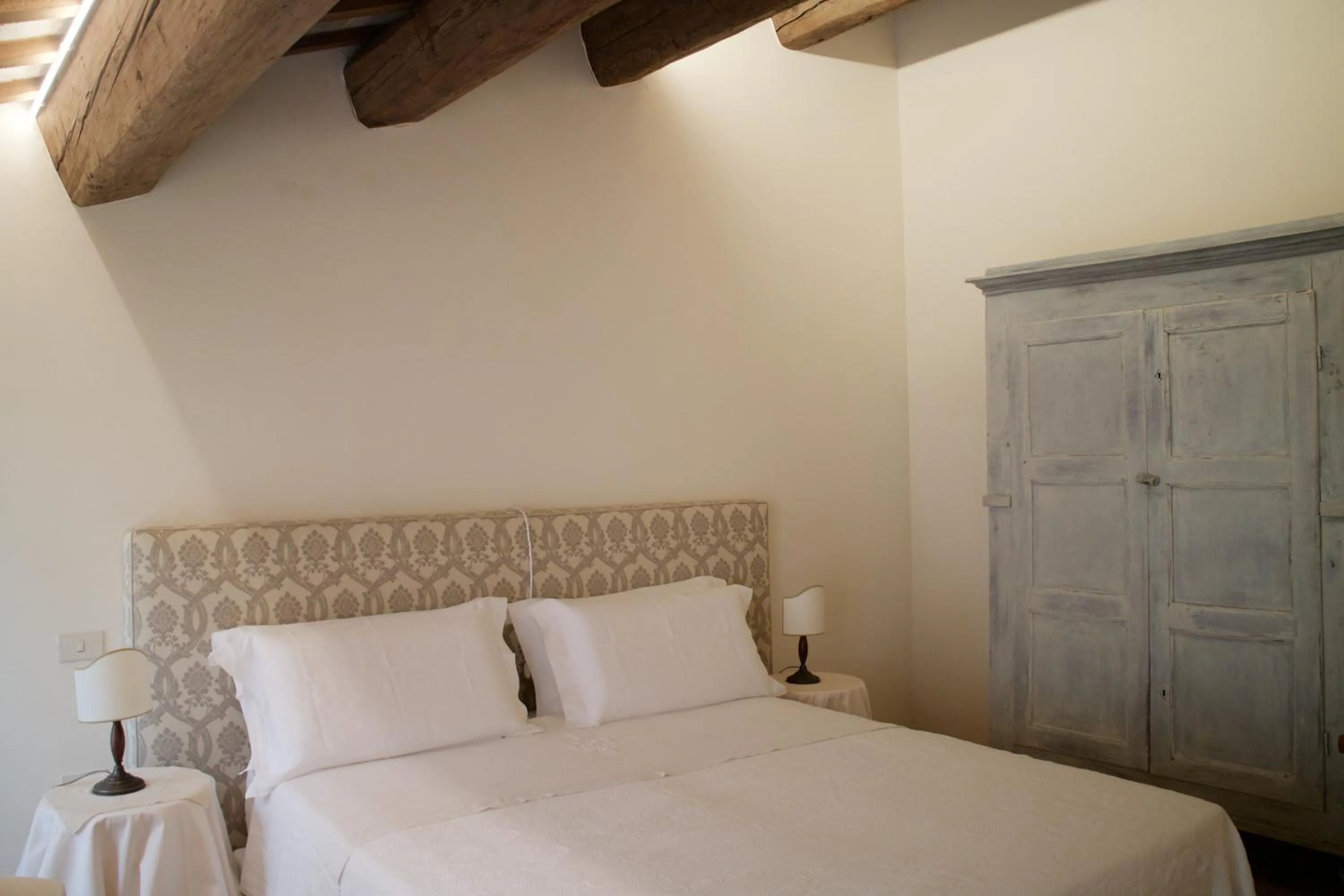 Double Room in Le Case Di San Vitale Easy