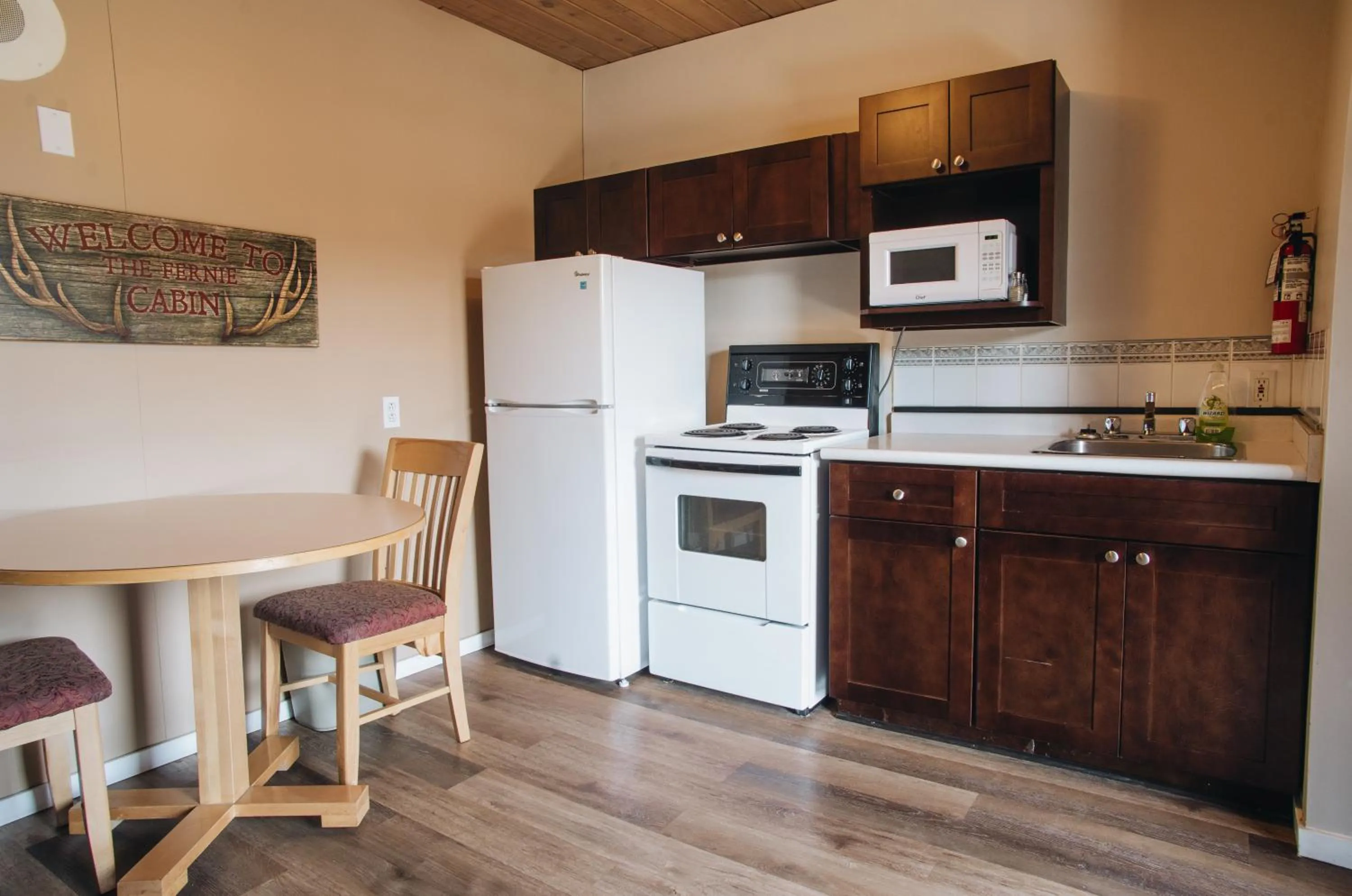 Kitchen or kitchenette in Canadas Best Value Inn and Suites Fernie