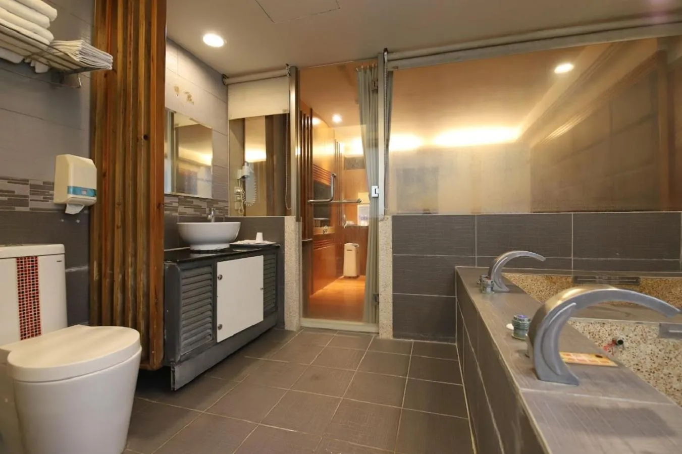 Hot Spring Bath in Yosemite Hot Spring Resort