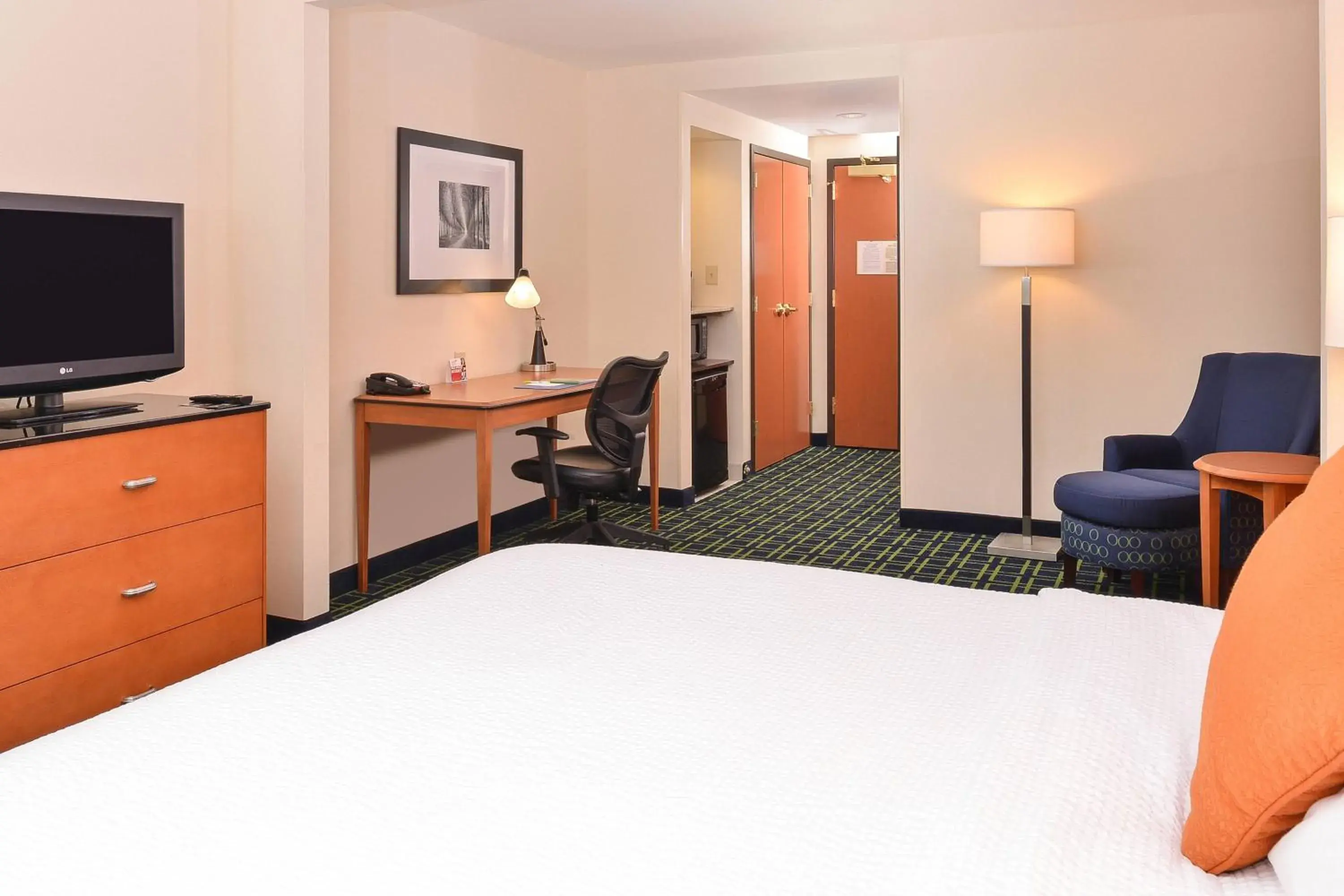 King Room with Adapted Tub - Mobility and Hearing Accessible in Fairfield Inn & Suites by Marriott Denver Aurora/Parker King Room with Adapted Tub - Mobility and Hearing Accessible in Fairfield Inn & Suites by Marriott Denver Aurora/Parker